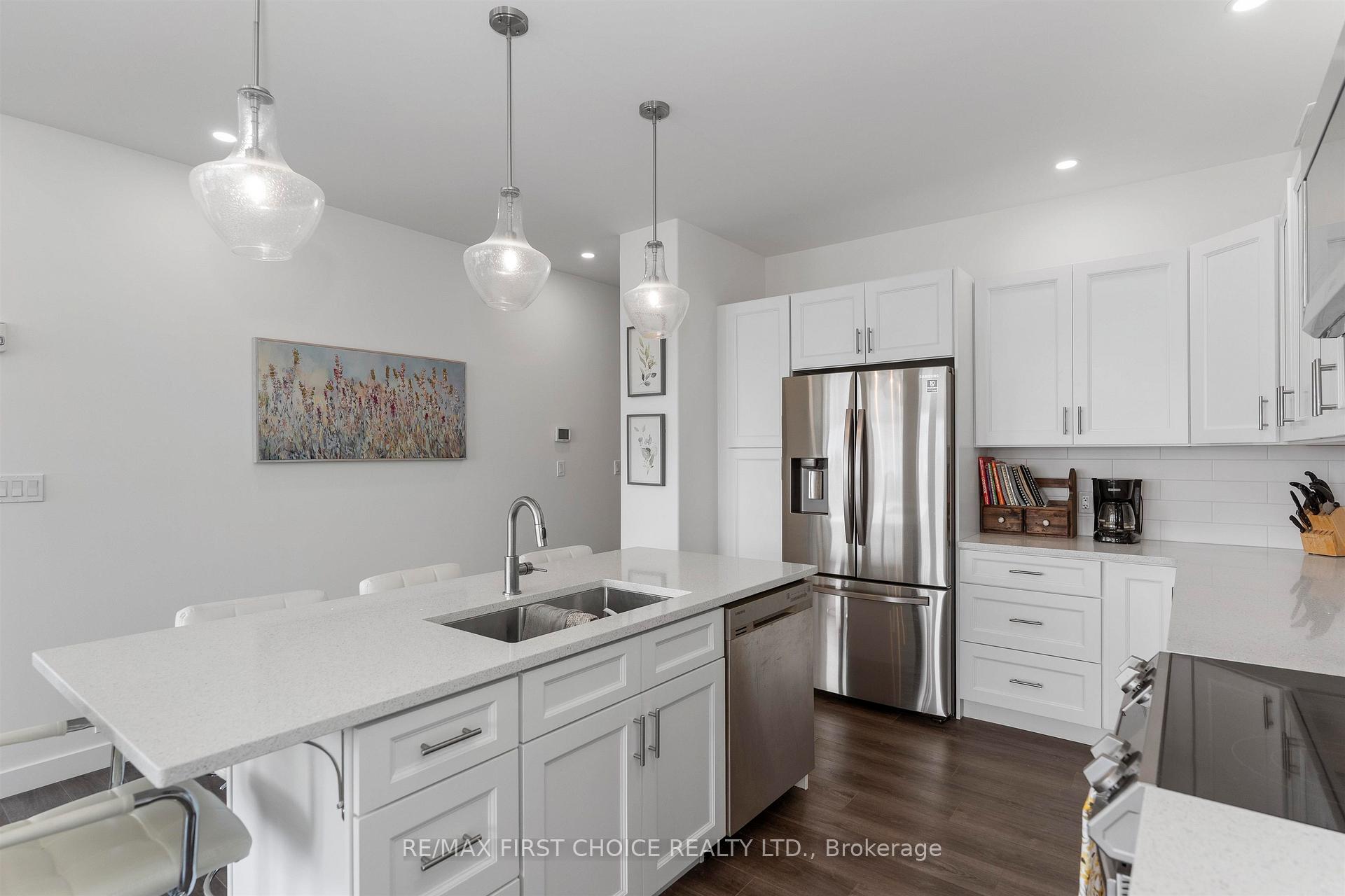 Photo 8 of Unit 3404, 96 High Street, Thunder Bay, College Heights — HOMEH