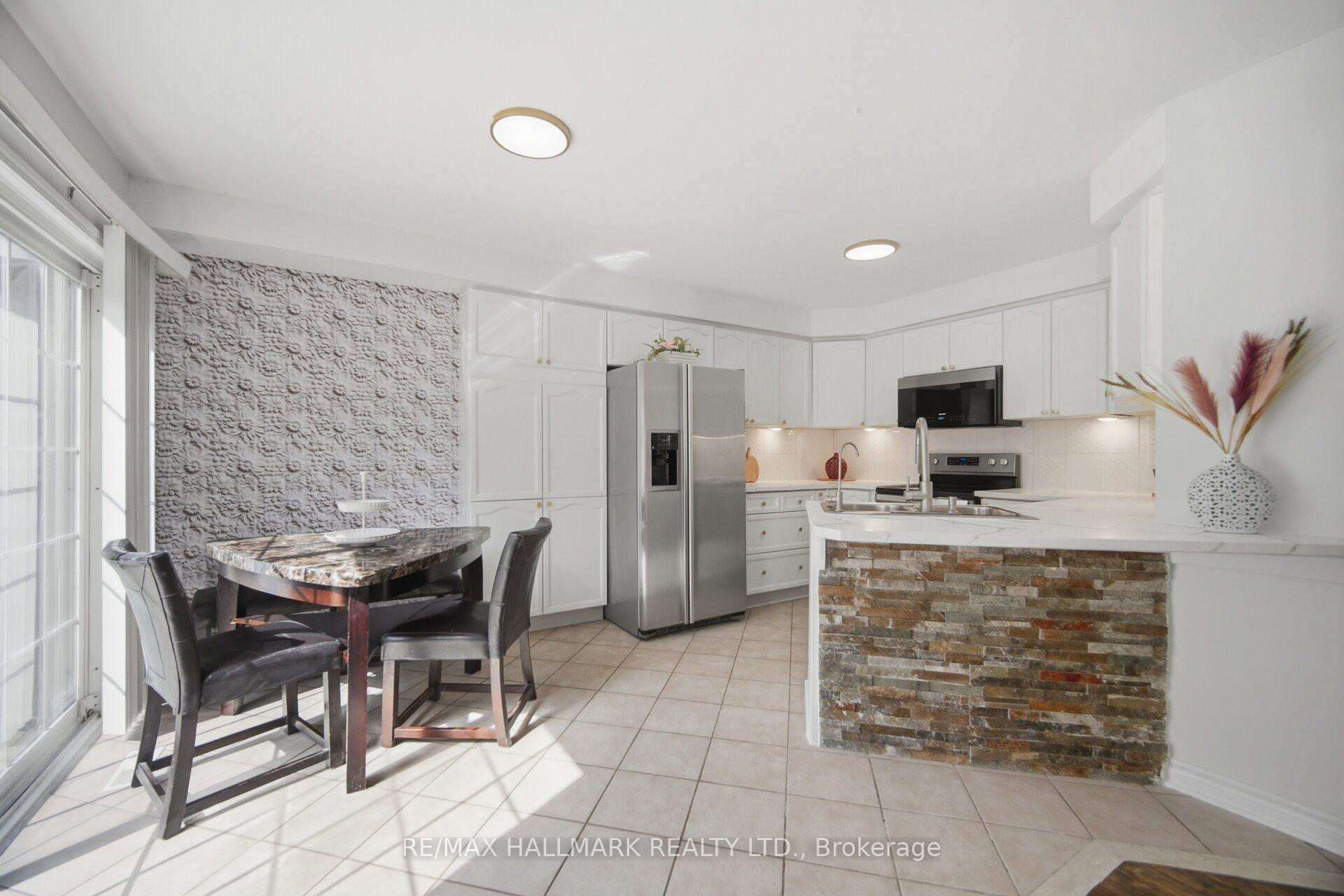 Photo 8 of 641 Marley Crescent, Milton, Beaty — HOMEH