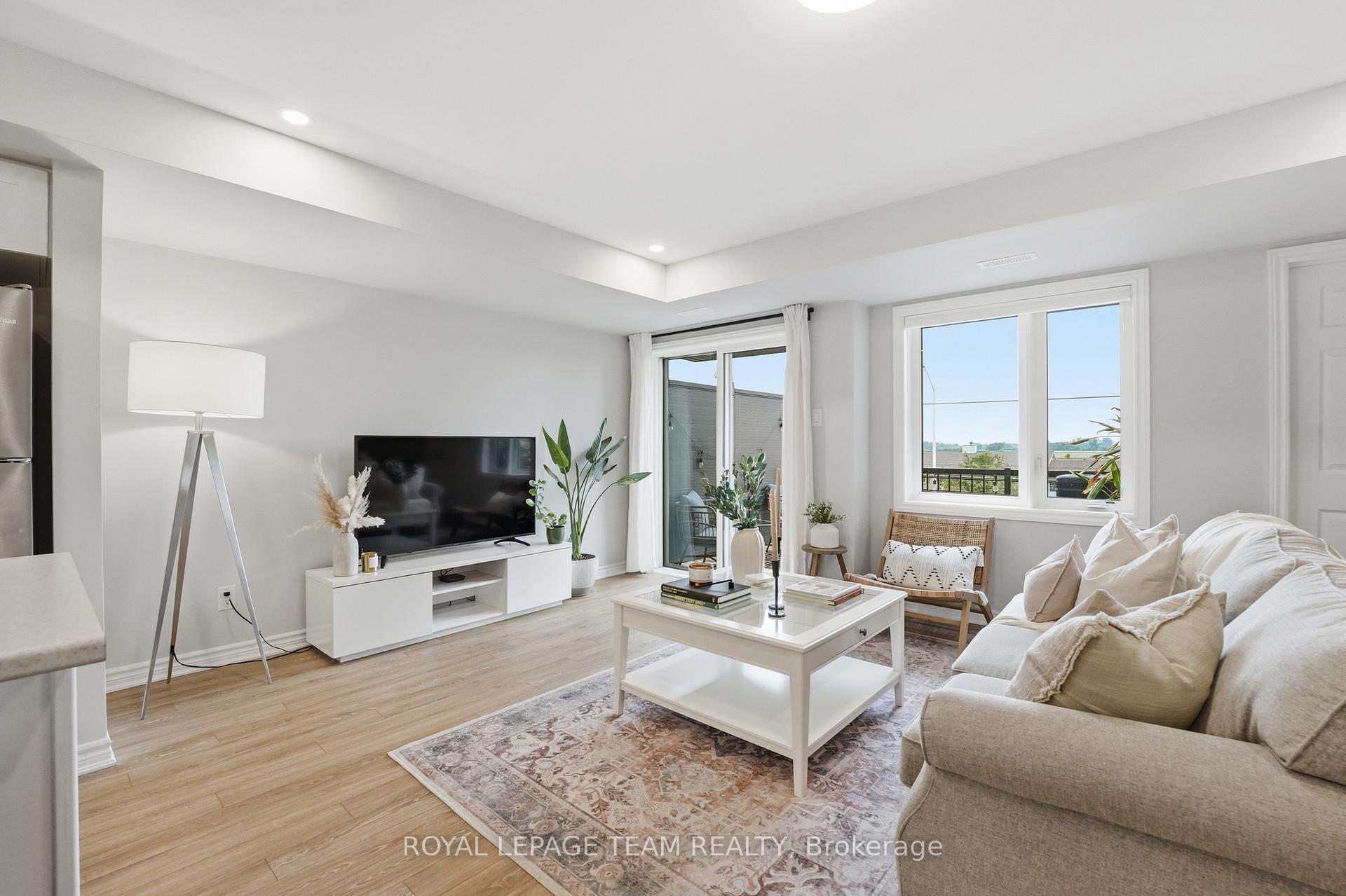 Photo 5 of 718 Lapland Private, Ottawa, Kanata - Emerald Meadows/Trailwest — HOMEH