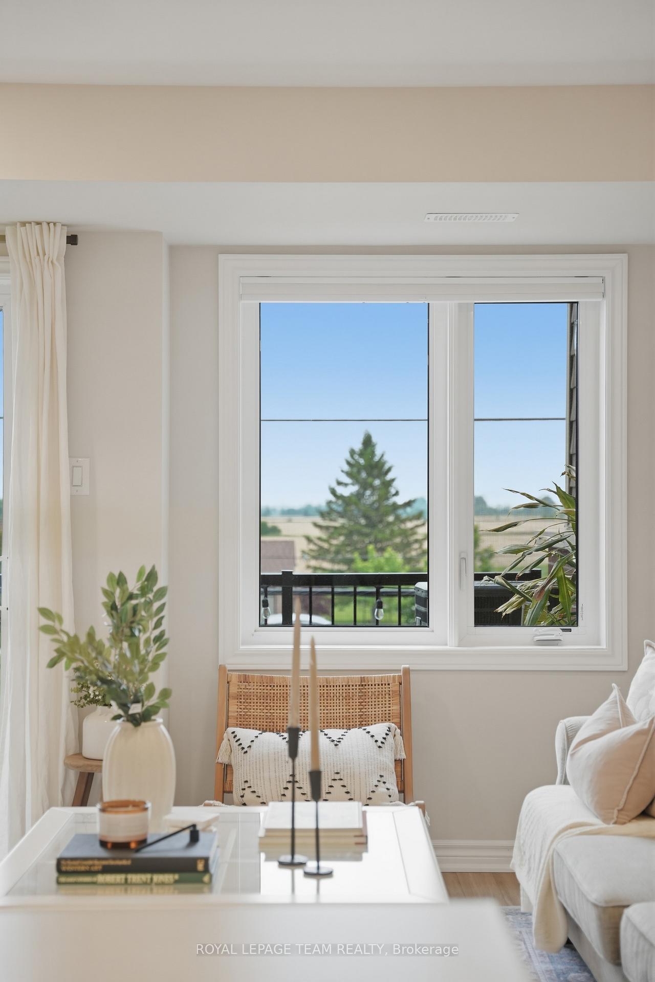 Photo 6 of 718 Lapland Private, Ottawa, Kanata - Emerald Meadows/Trailwest — HOMEH