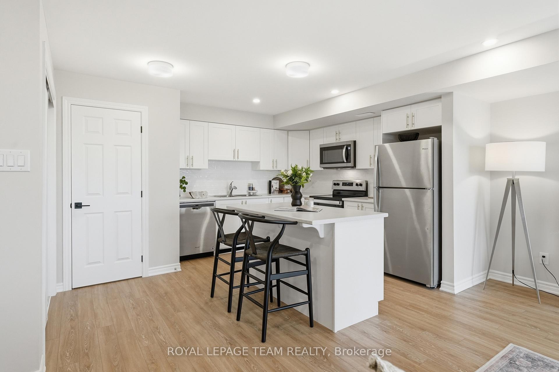 Photo 16 of 718 Lapland Private, Ottawa, Kanata - Emerald Meadows/Trailwest — HOMEH