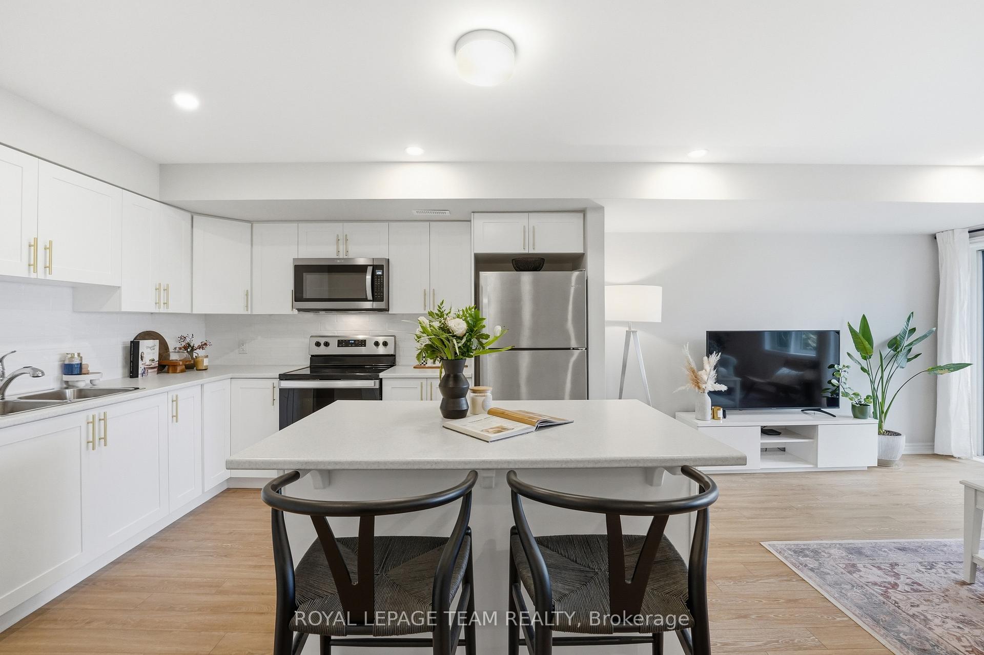 Photo 18 of 718 Lapland Private, Ottawa, Kanata - Emerald Meadows/Trailwest — HOMEH