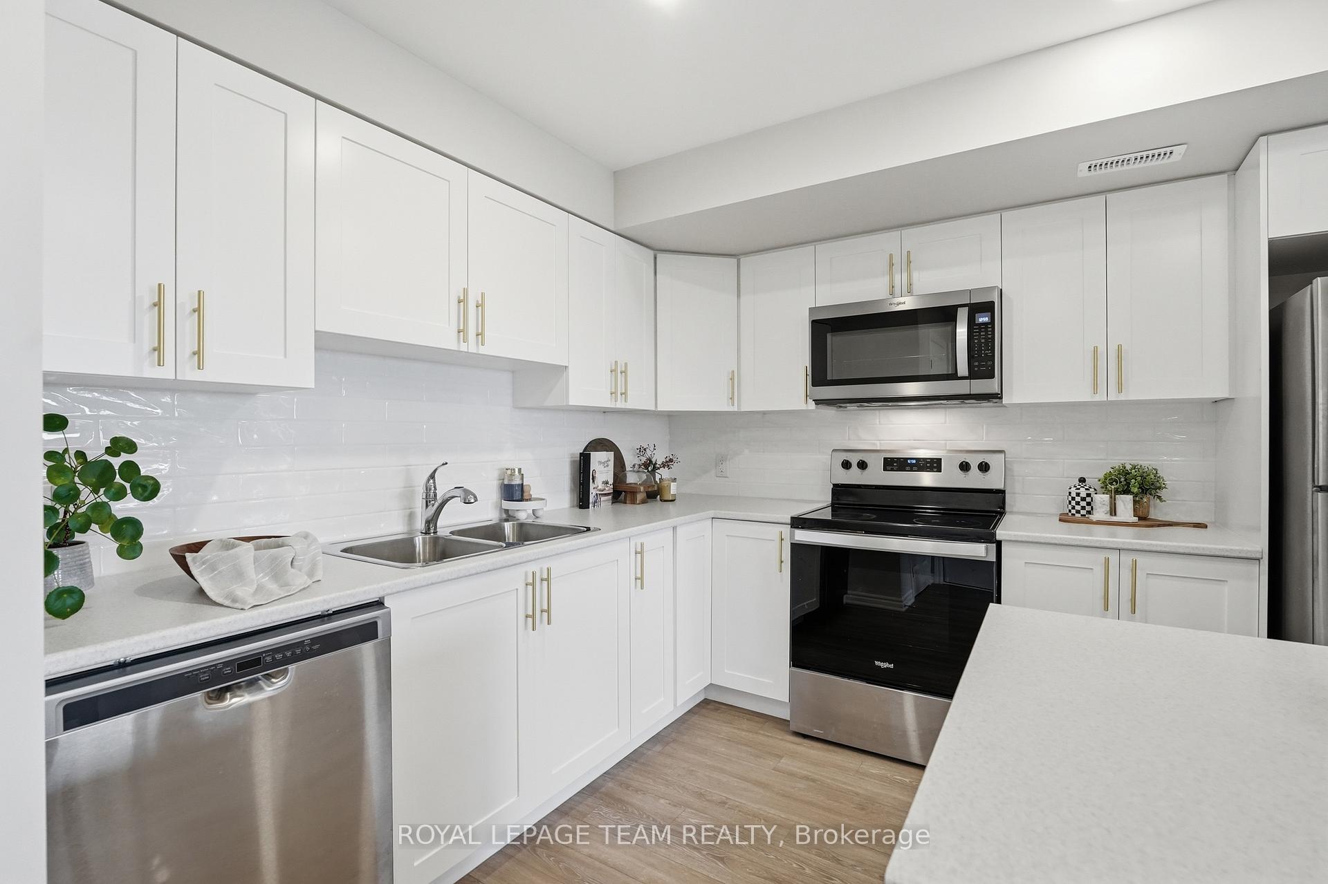 Photo 20 of 718 Lapland Private, Ottawa, Kanata - Emerald Meadows/Trailwest — HOMEH