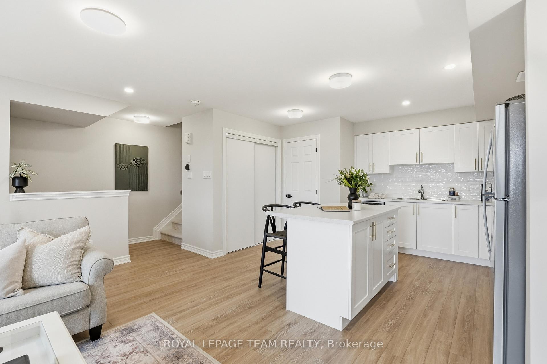 Photo 25 of 718 Lapland Private, Ottawa, Kanata - Emerald Meadows/Trailwest — HOMEH