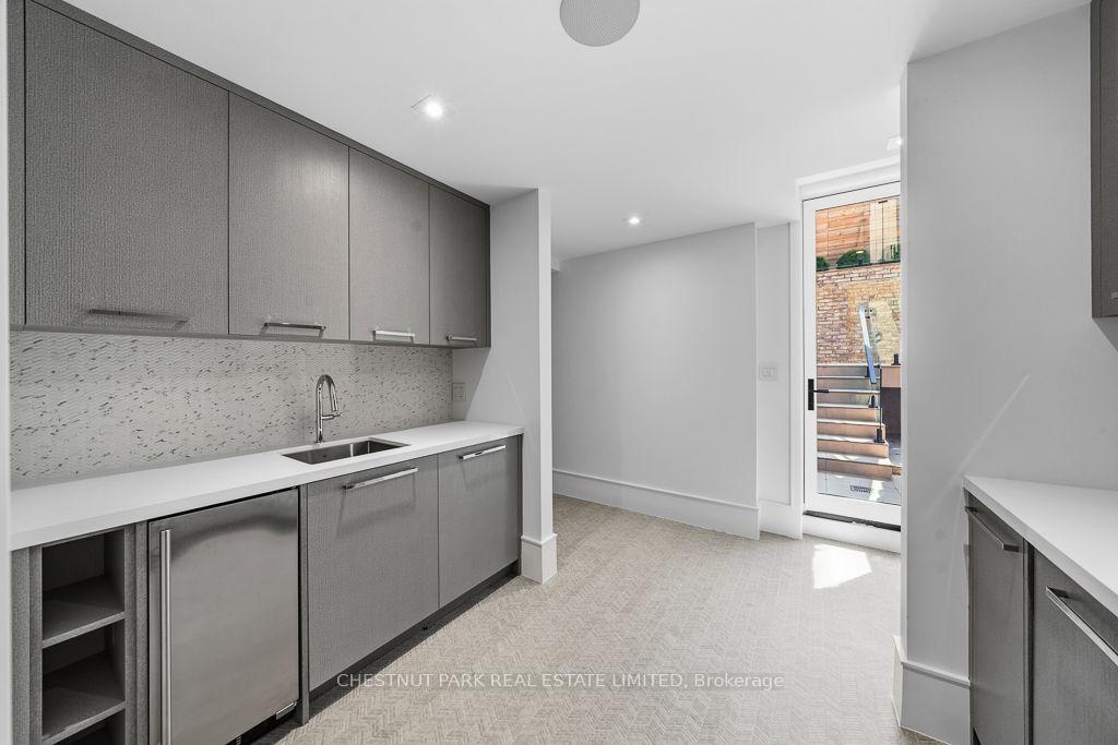 Photo 31 of 258 Cortleigh Boulevard, Toronto, Lawrence Park South — HOMEH