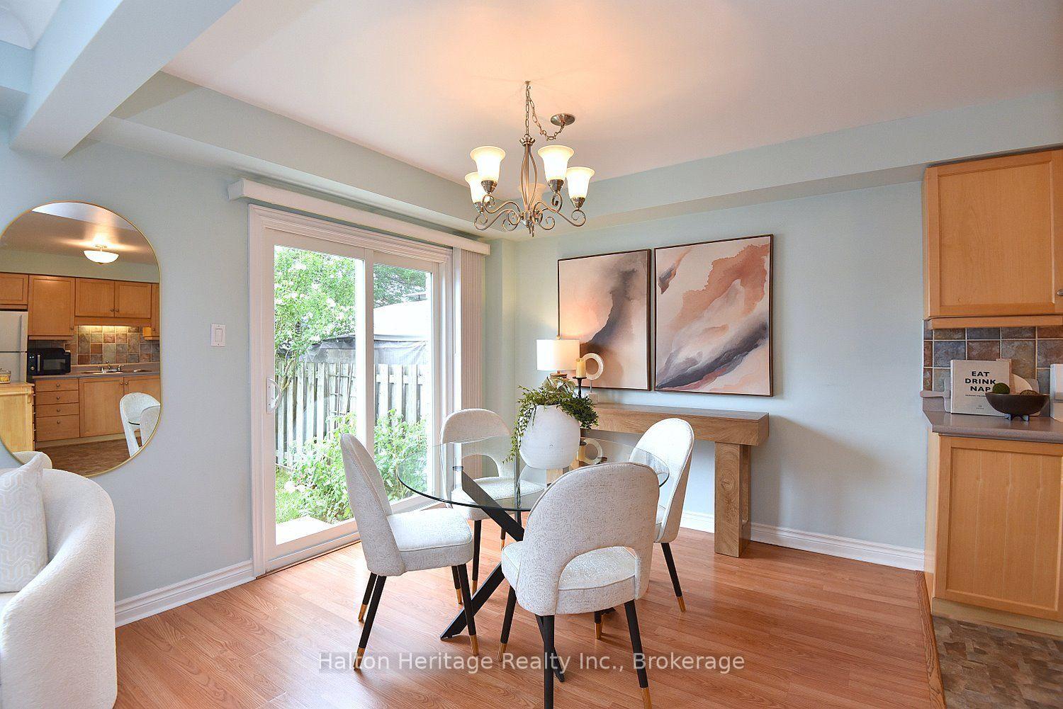 Photo 14 of Unit 18, 12 Whitedeer Road, Hamilton, Stoney Creek Mountain — HOMEH