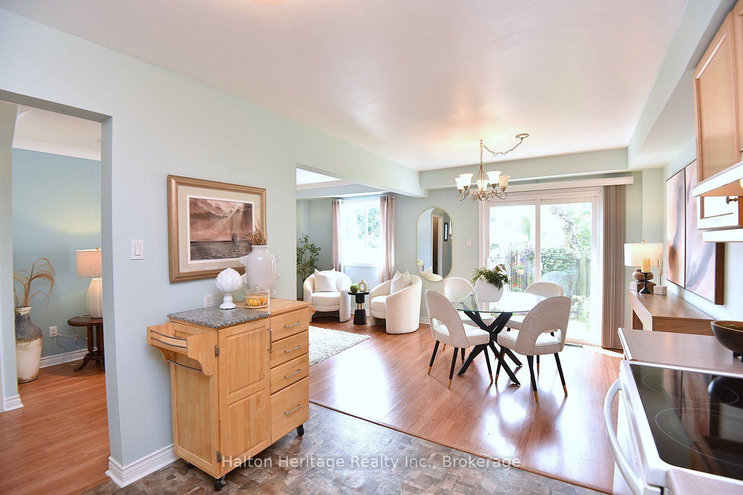 Photo 17 of Unit 18, 12 Whitedeer Road, Hamilton, Stoney Creek Mountain — HOMEH