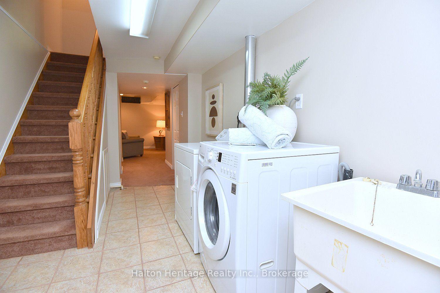 Photo 32 of Unit 18, 12 Whitedeer Road, Hamilton, Stoney Creek Mountain — HOMEH