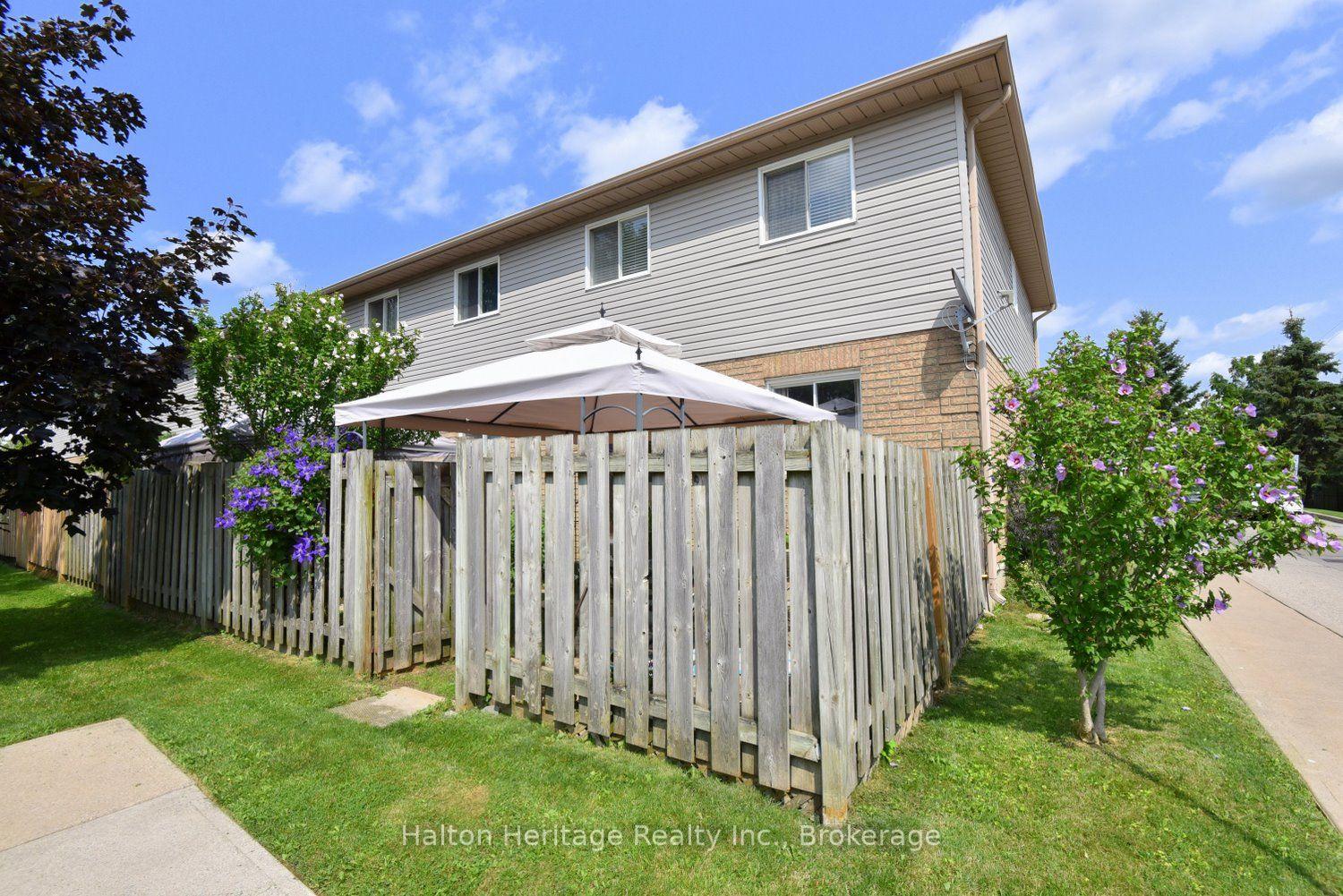 Photo 36 of Unit 18, 12 Whitedeer Road, Hamilton, Stoney Creek Mountain — HOMEH