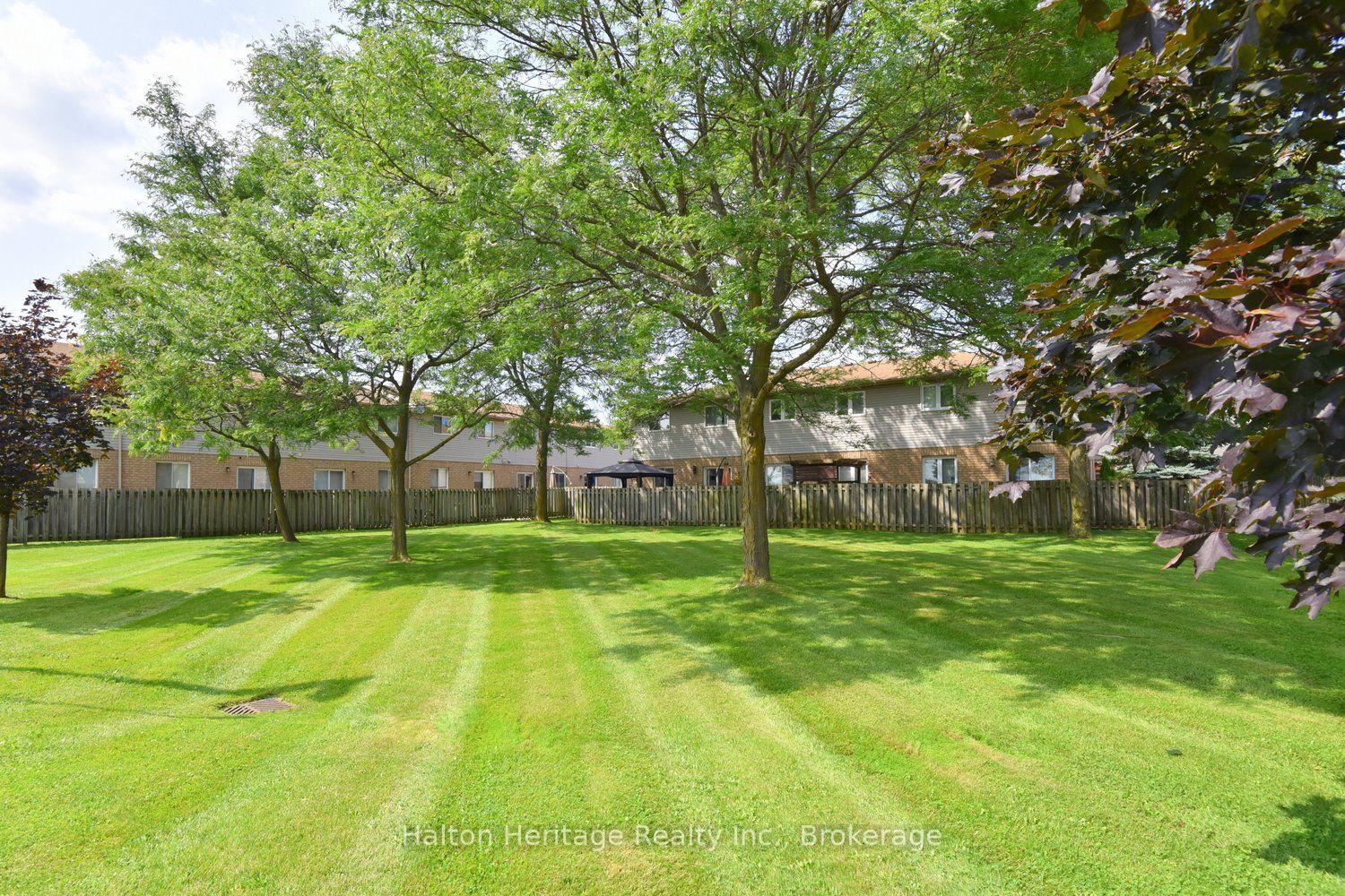 Photo 37 of Unit 18, 12 Whitedeer Road, Hamilton, Stoney Creek Mountain — HOMEH
