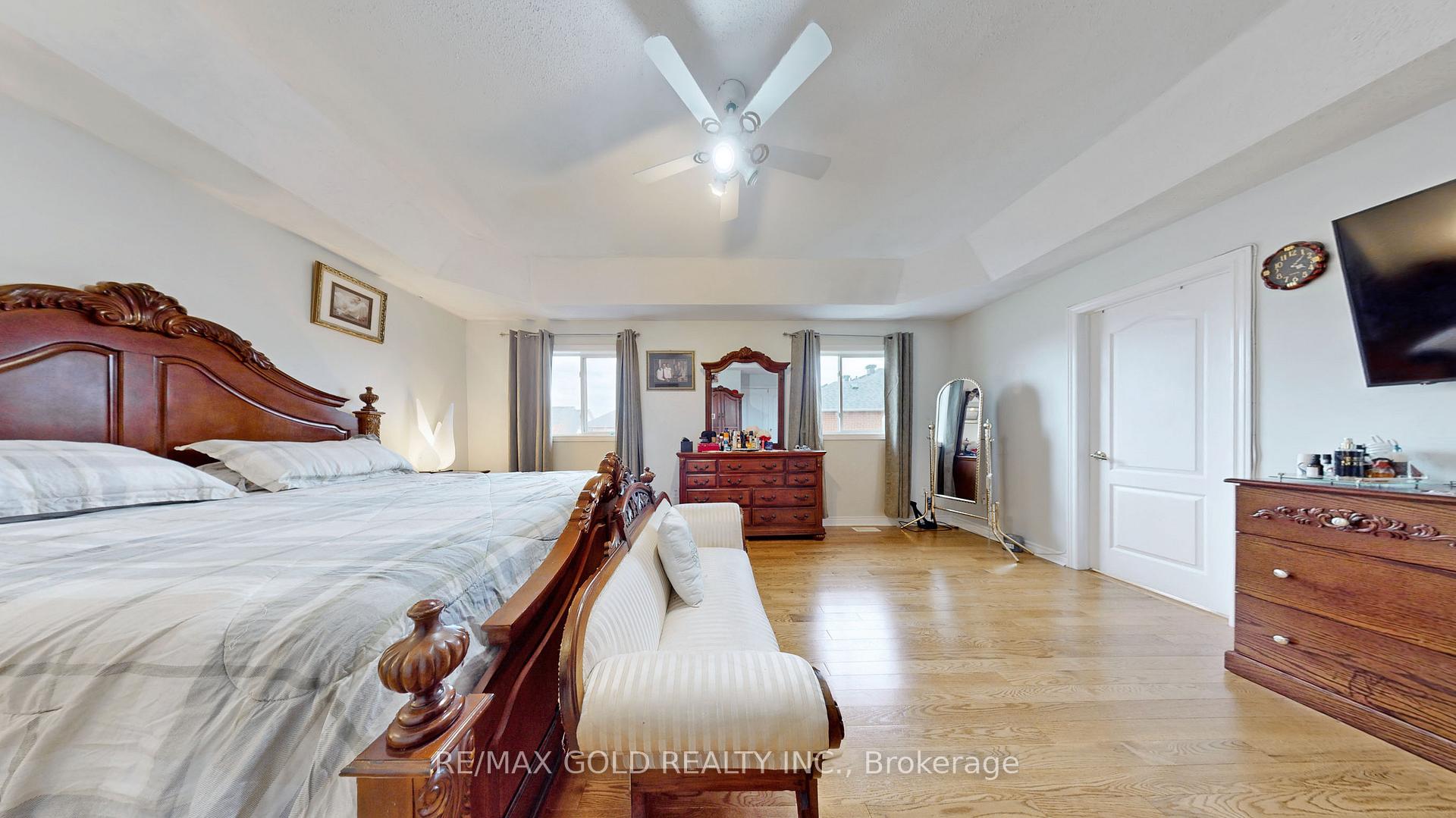 Photo 16 of 64 Prue Court, Brampton, Vales of Castlemore — HOMEH