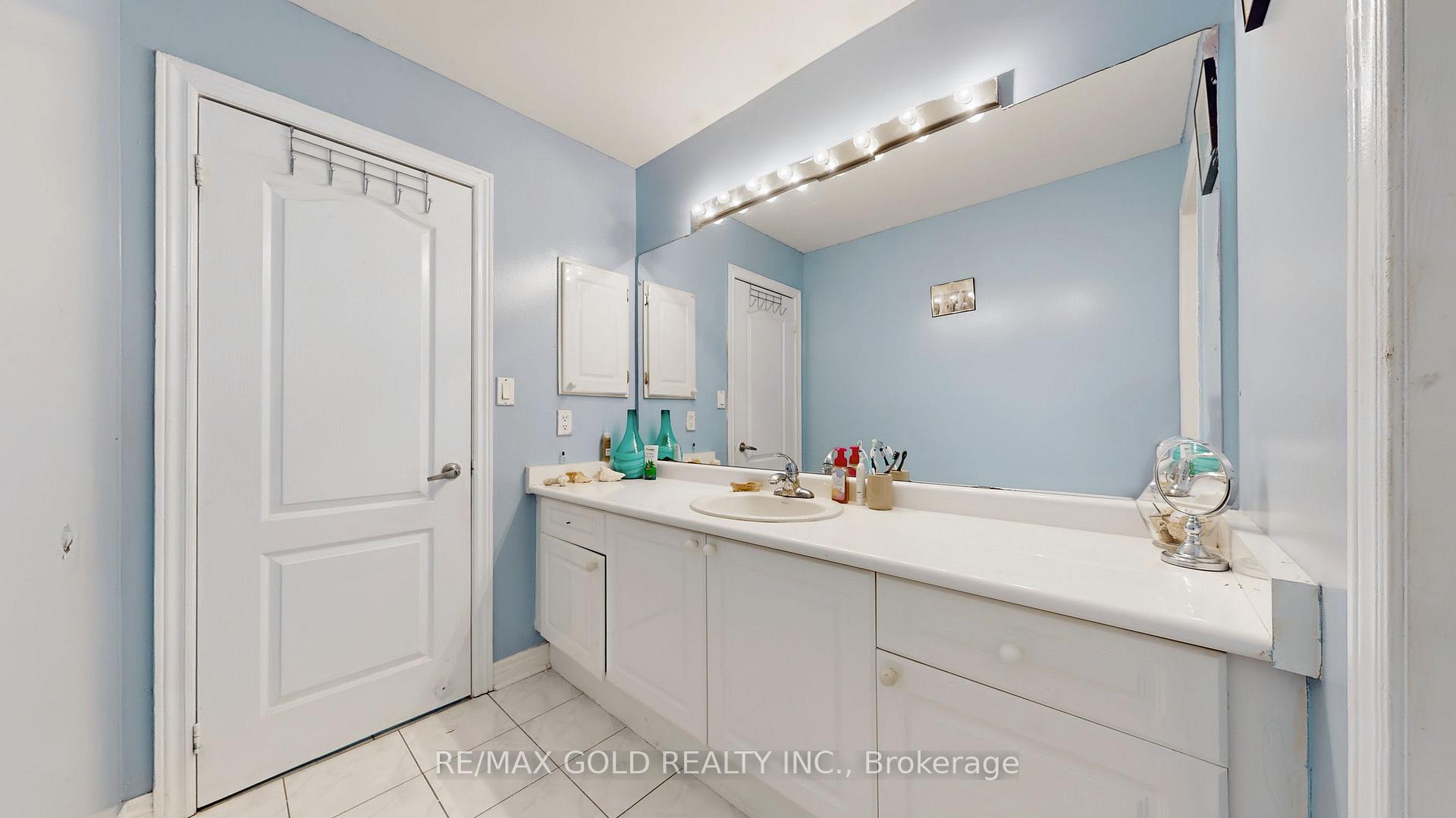 Photo 23 of 64 Prue Court, Brampton, Vales of Castlemore — HOMEH