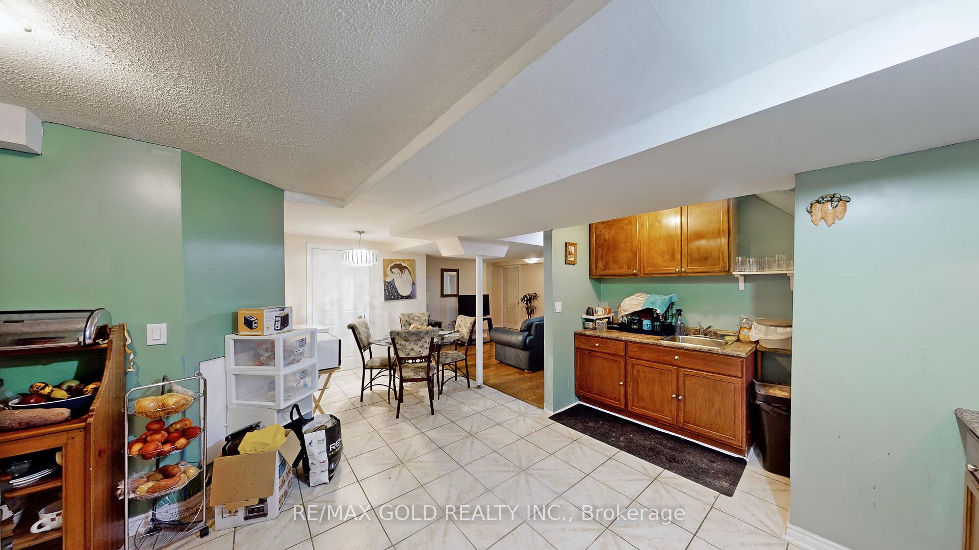 Photo 29 of 64 Prue Court, Brampton, Vales of Castlemore — HOMEH