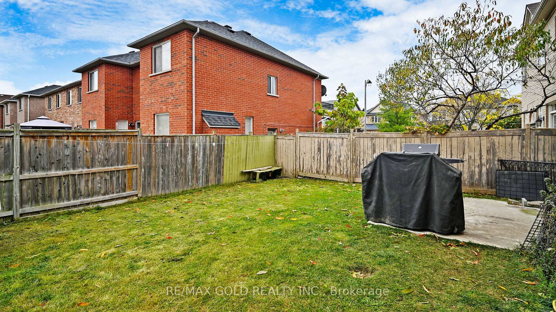 Photo 33 of 64 Prue Court, Brampton, Vales of Castlemore — HOMEH