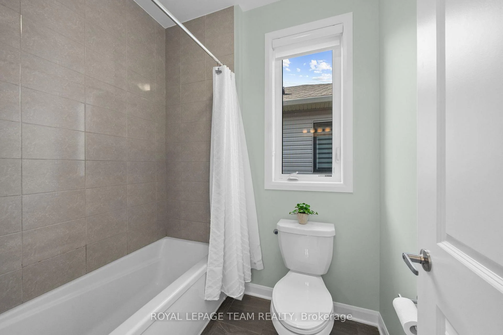 Photo 34 of 760 Shoal Street, Ottawa, Mahogany Community — HOMEH