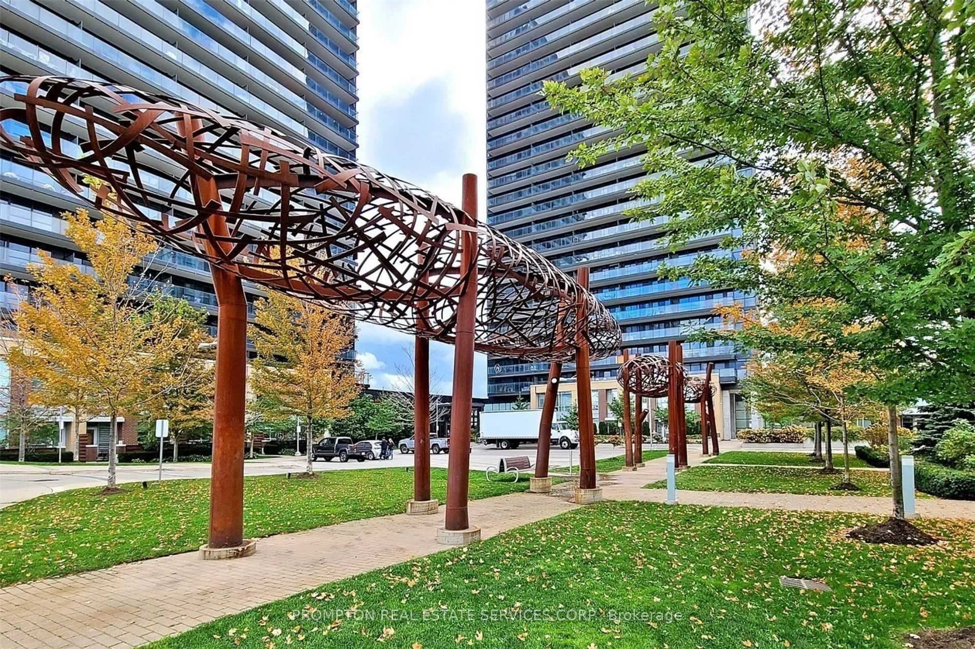 Photo 2 of Unit 710, 29 Singer Court, North York, Bayview Village — HOMEH
