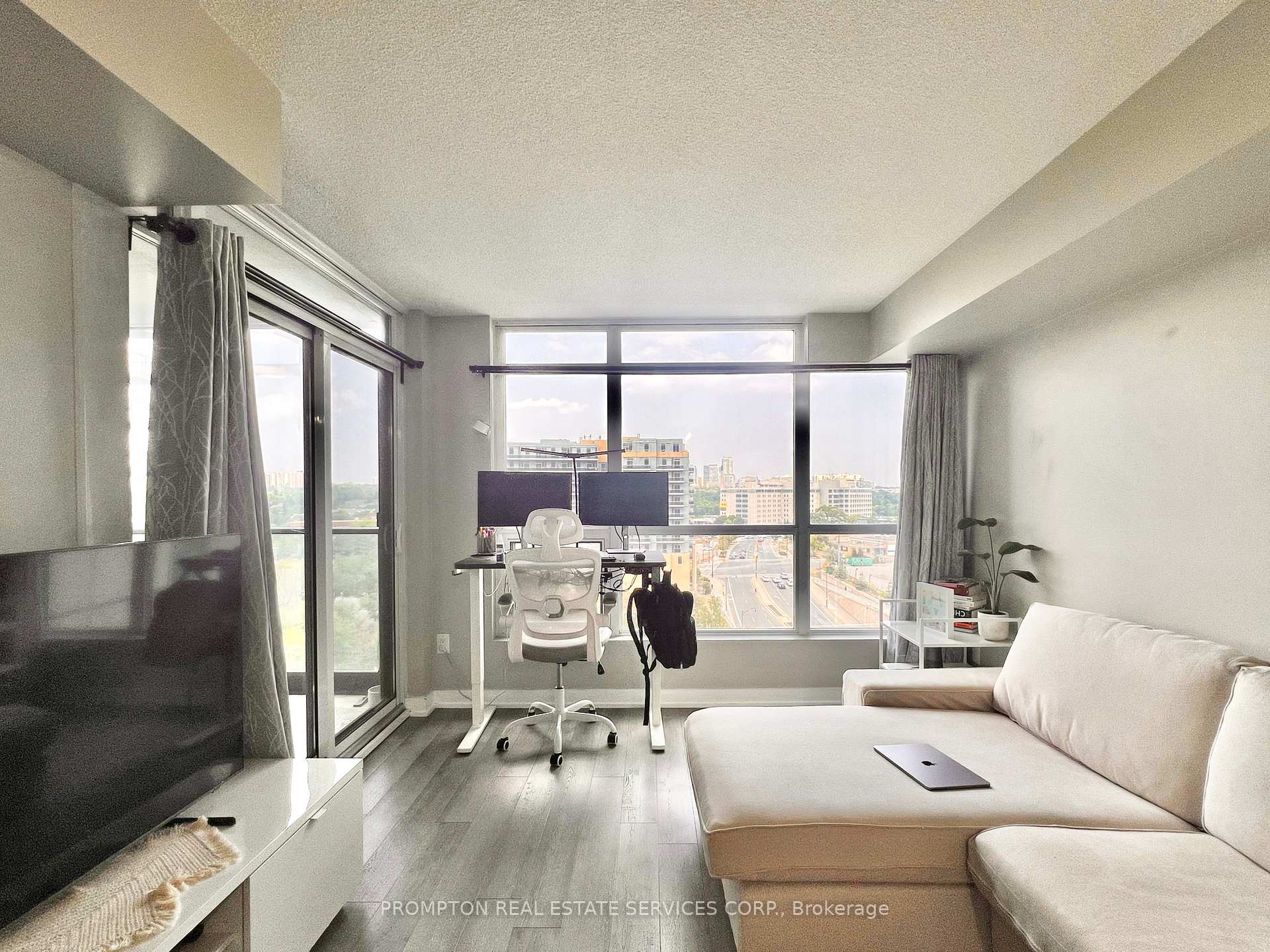 Photo 6 of Unit 710, 29 Singer Court, North York, Bayview Village — HOMEH