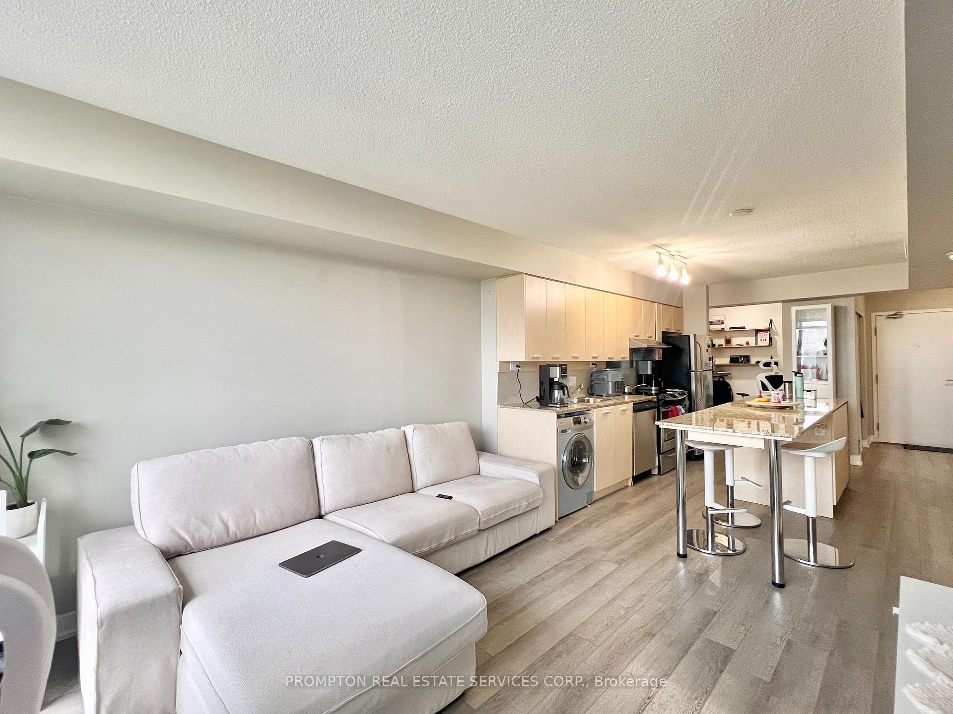 Photo 7 of Unit 710, 29 Singer Court, North York, Bayview Village — HOMEH