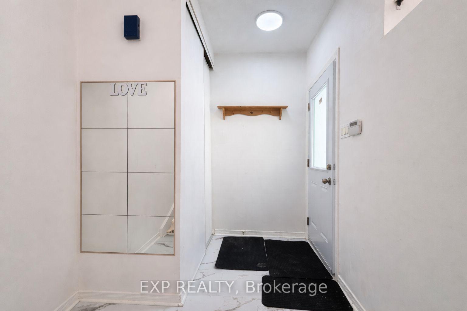 Photo 2 of 11C Sonnet Crescent, Ottawa, Westcliffe Estates — HOMEH