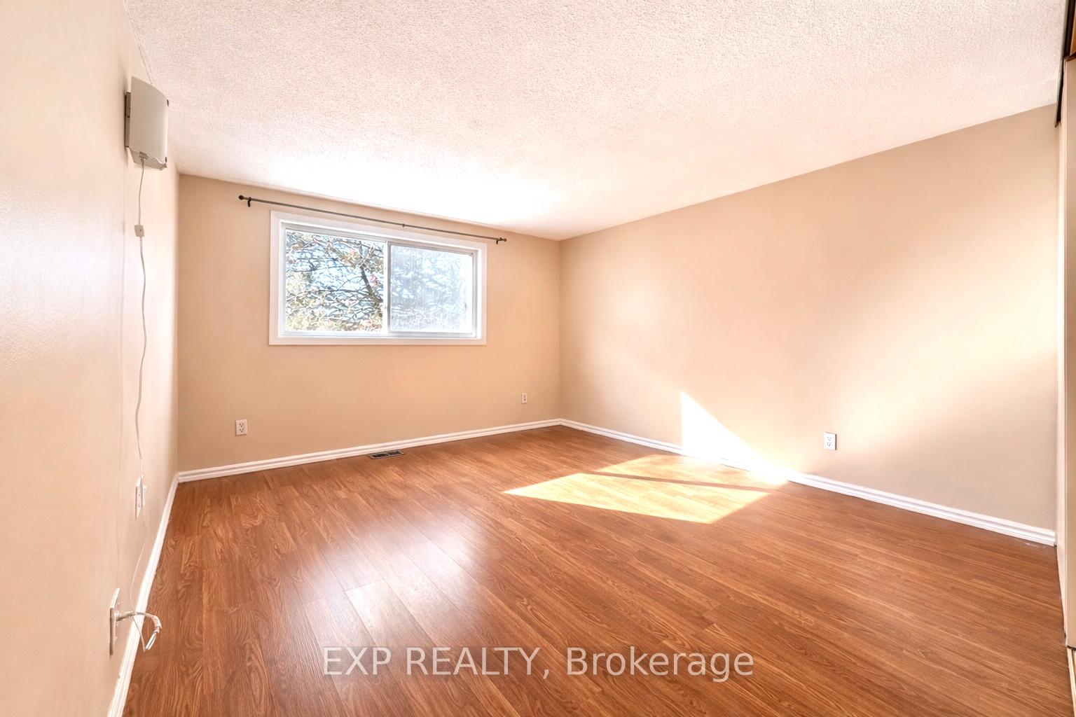 Photo 14 of 11C Sonnet Crescent, Ottawa, Westcliffe Estates — HOMEH