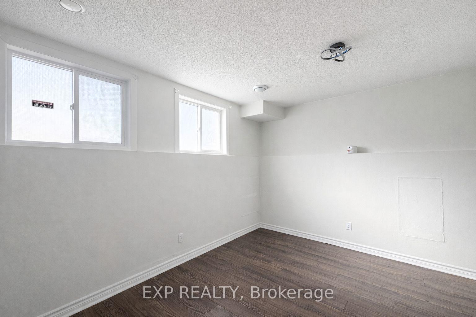 Photo 17 of 11C Sonnet Crescent, Ottawa, Westcliffe Estates — HOMEH