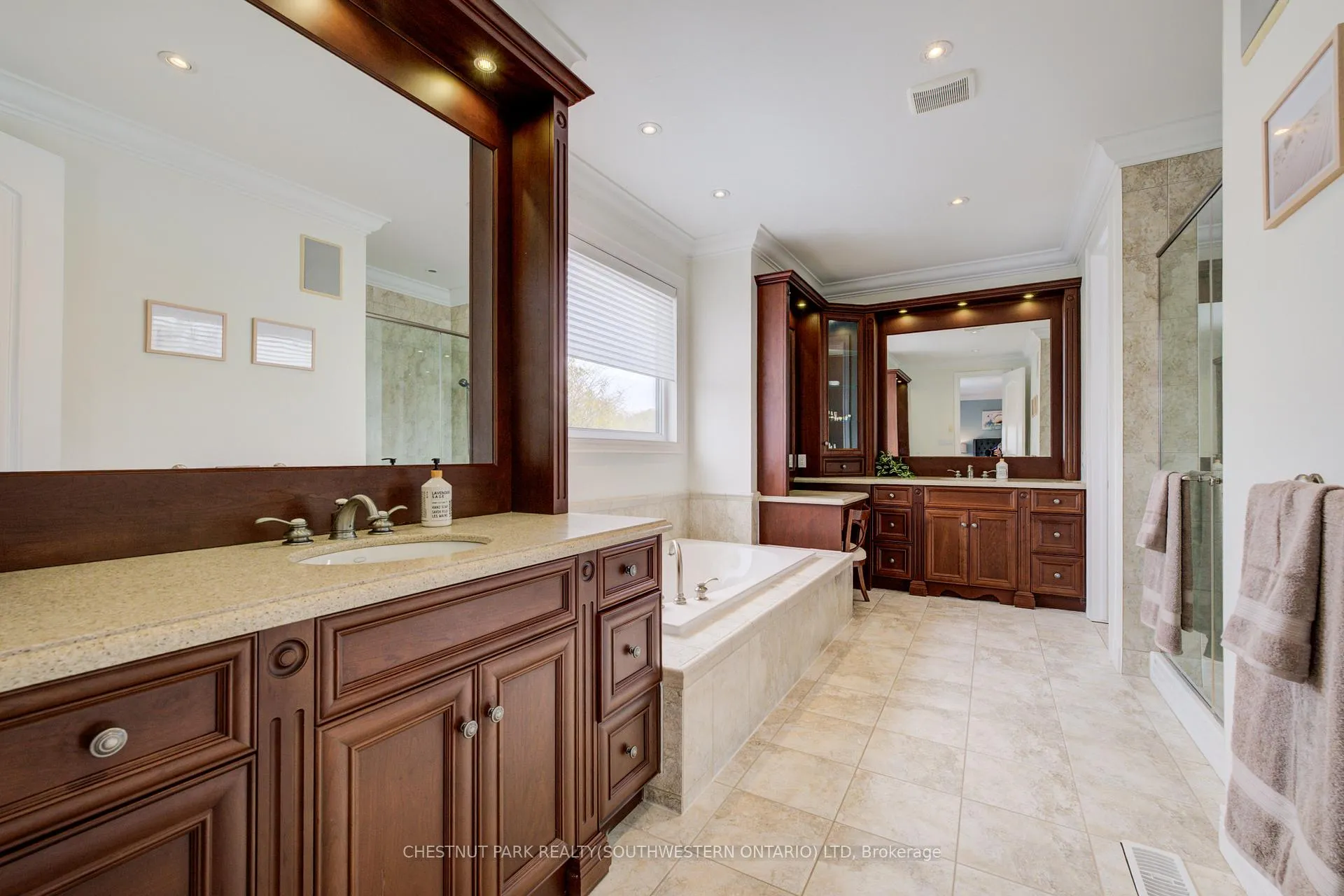 Photo 23 of 11 Tremaine Drive, Kitchener, Grand River South — HOMEH