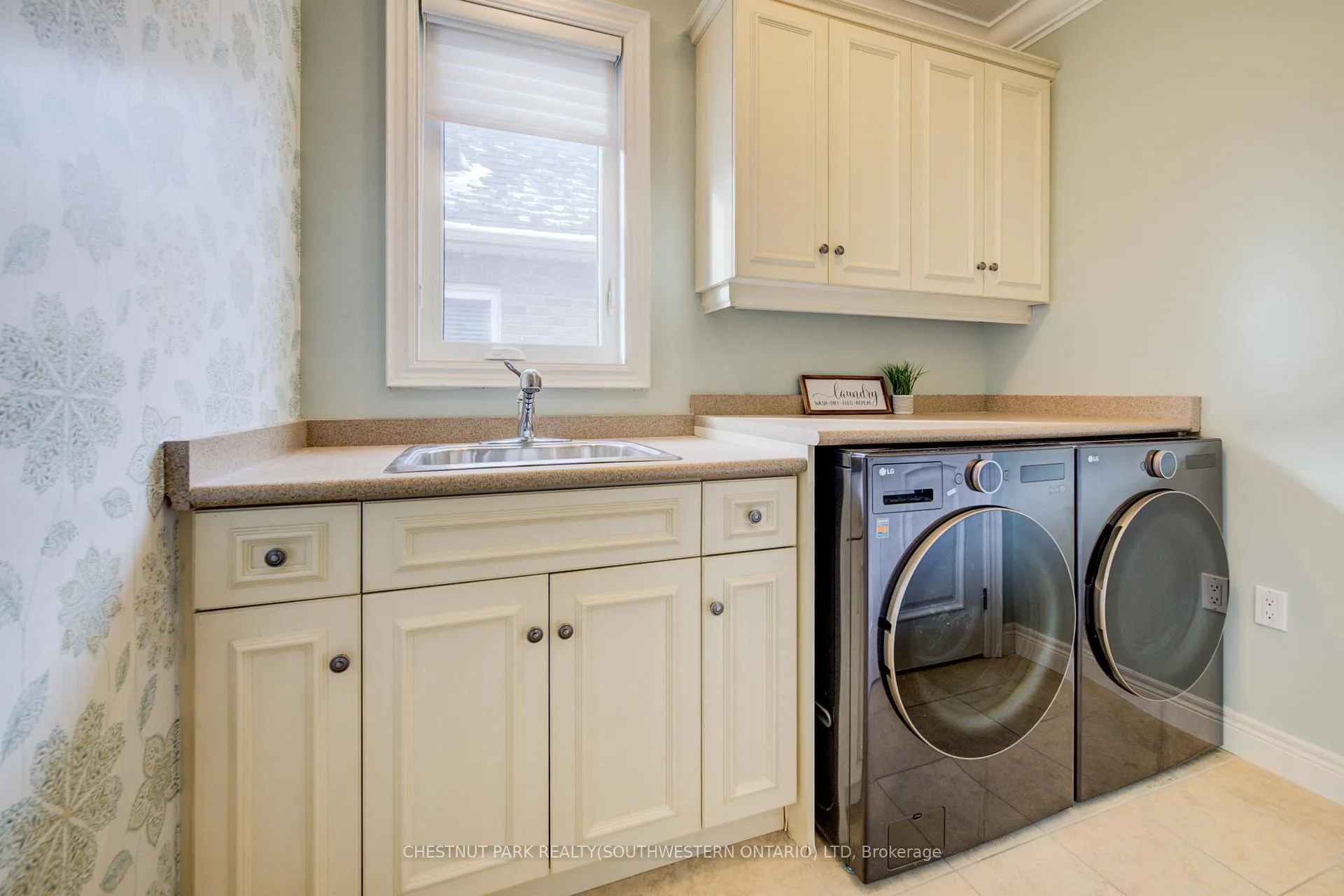 Photo 30 of 11 Tremaine Drive, Kitchener, Grand River South — HOMEH