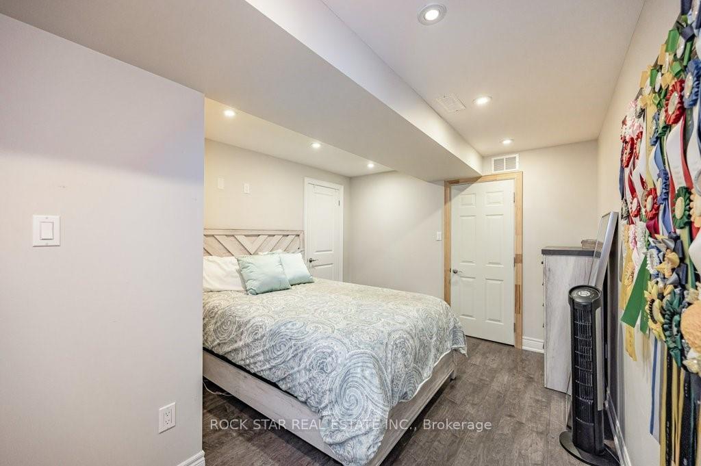 Photo 15 of 11 Aterno Drive, Hamilton, Mountview — HOMEH