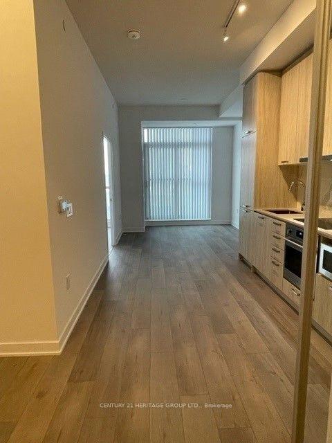Photo 3 of Unit 519, 38 Honeycrisp Crescent, Vaughan, Vaughan Corporate Centre — HOMEH