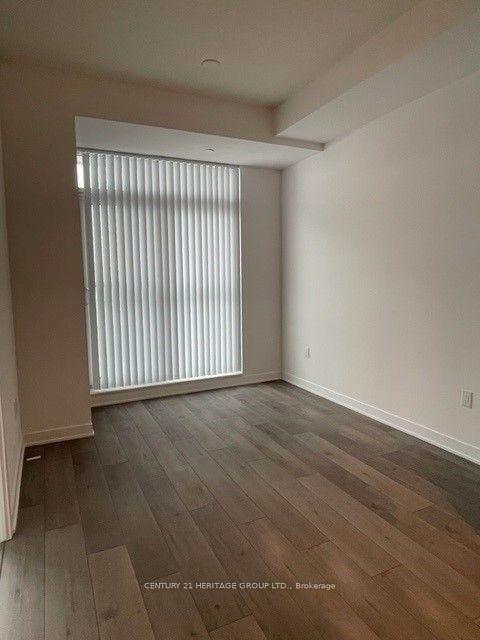 Photo 11 of Unit 519, 38 Honeycrisp Crescent, Vaughan, Vaughan Corporate Centre — HOMEH