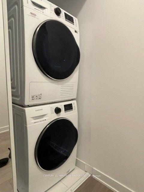 Photo 12 of Unit 519, 38 Honeycrisp Crescent, Vaughan, Vaughan Corporate Centre — HOMEH