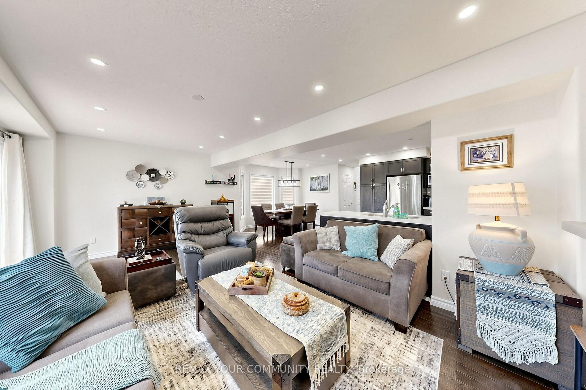 Photo 6 of 18 Davis Street, Collingwood — HOMEH