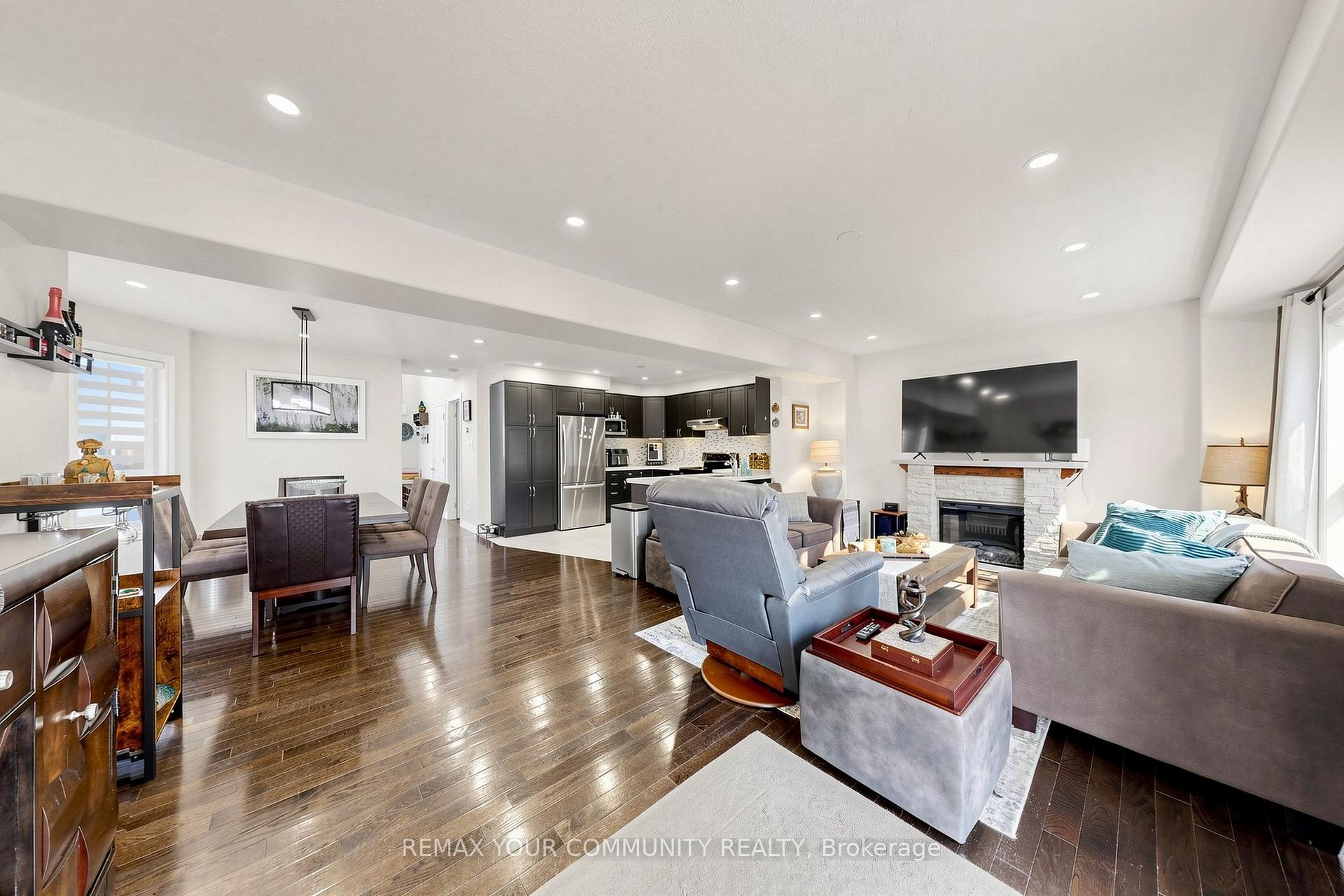Photo 9 of 18 Davis Street, Collingwood — HOMEH