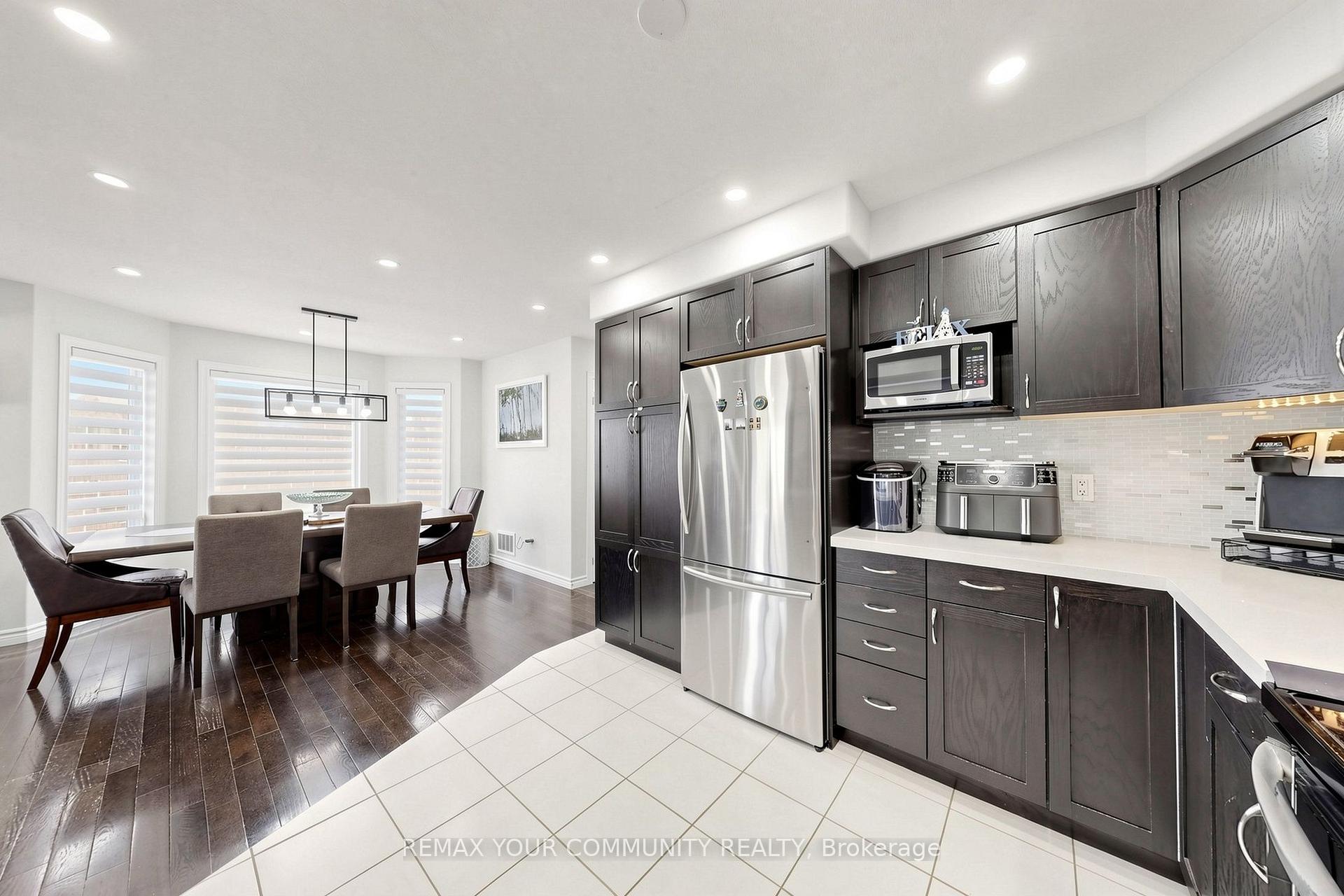 Photo 19 of 18 Davis Street, Collingwood — HOMEH