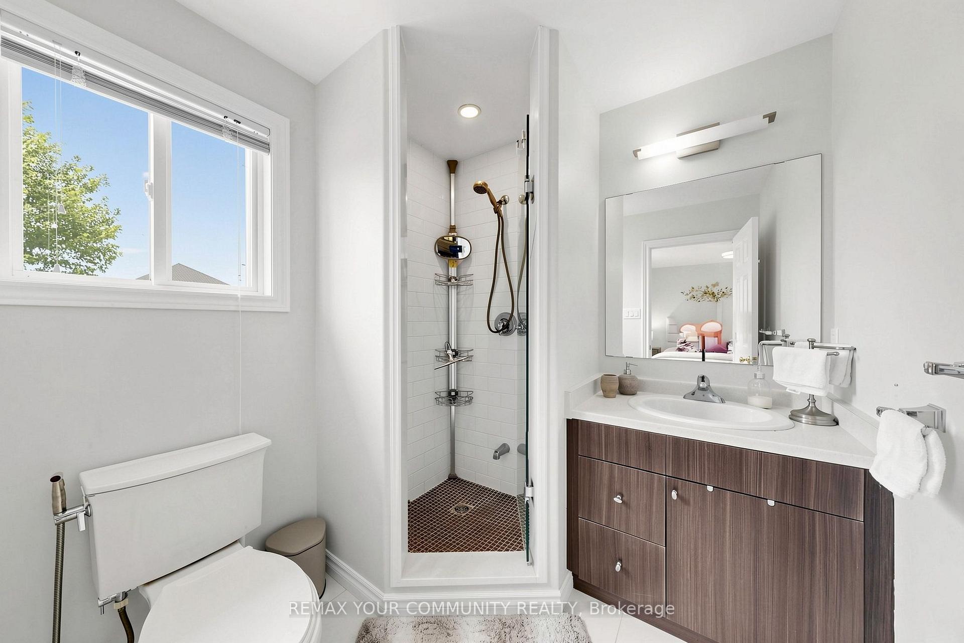 Photo 28 of 18 Davis Street, Collingwood — HOMEH