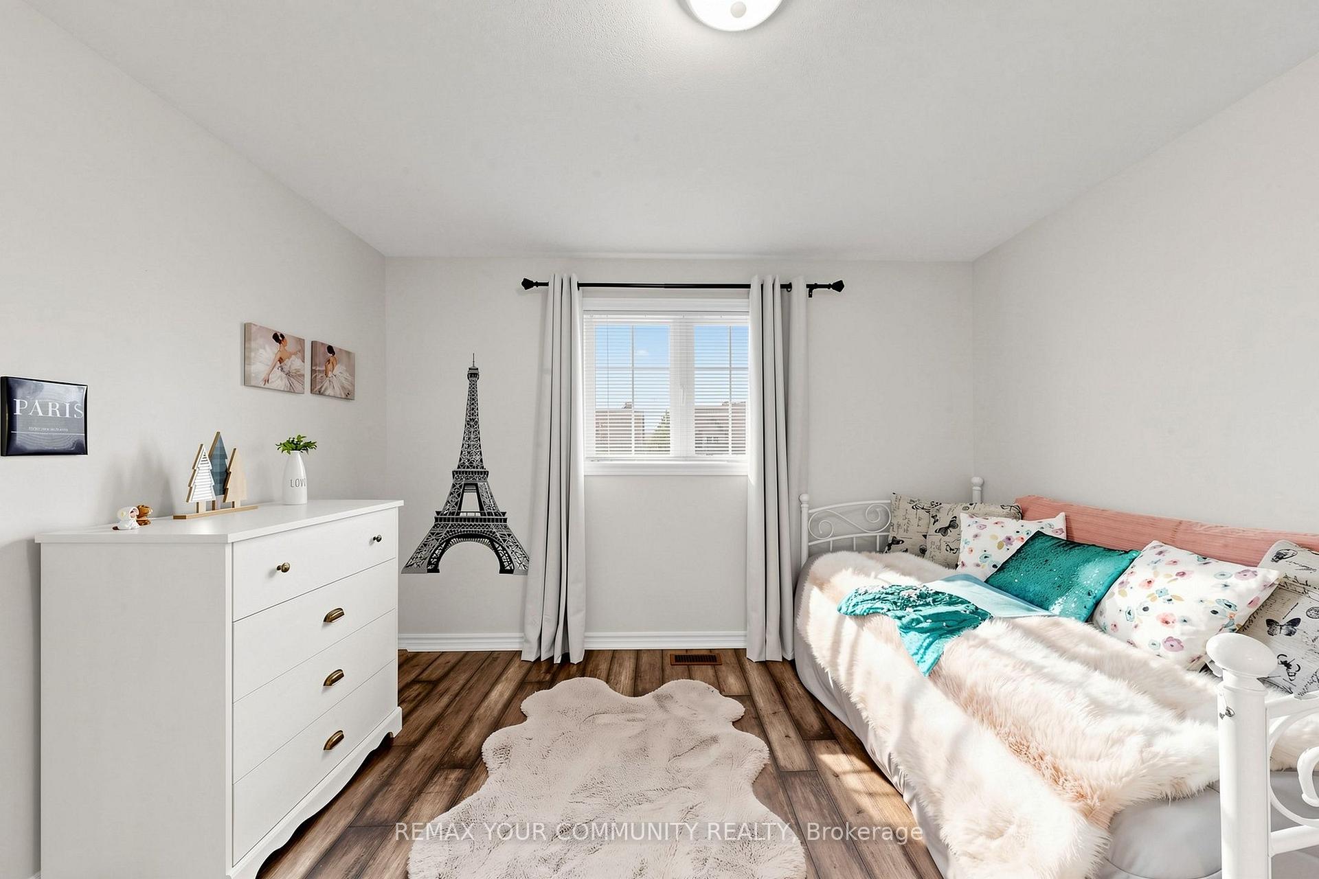 Photo 32 of 18 Davis Street, Collingwood — HOMEH