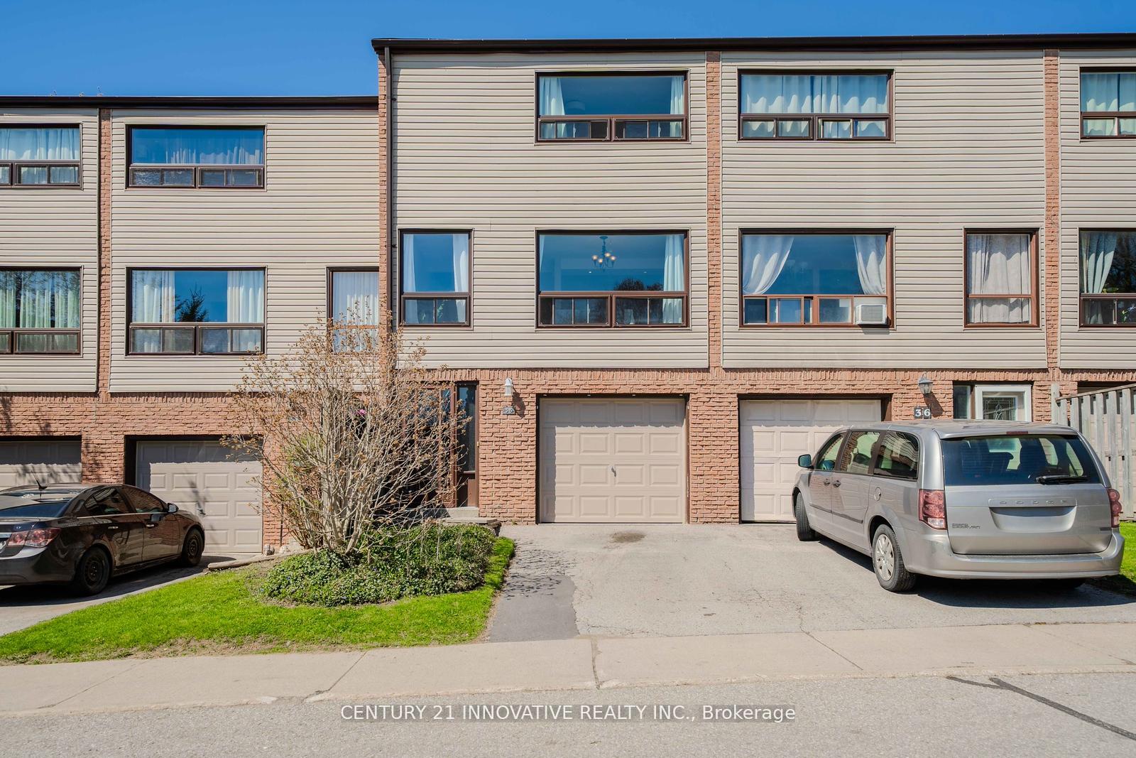 Photo 1 of 35 The Bridle Path, Clarington, Bowmanville — HOMEH