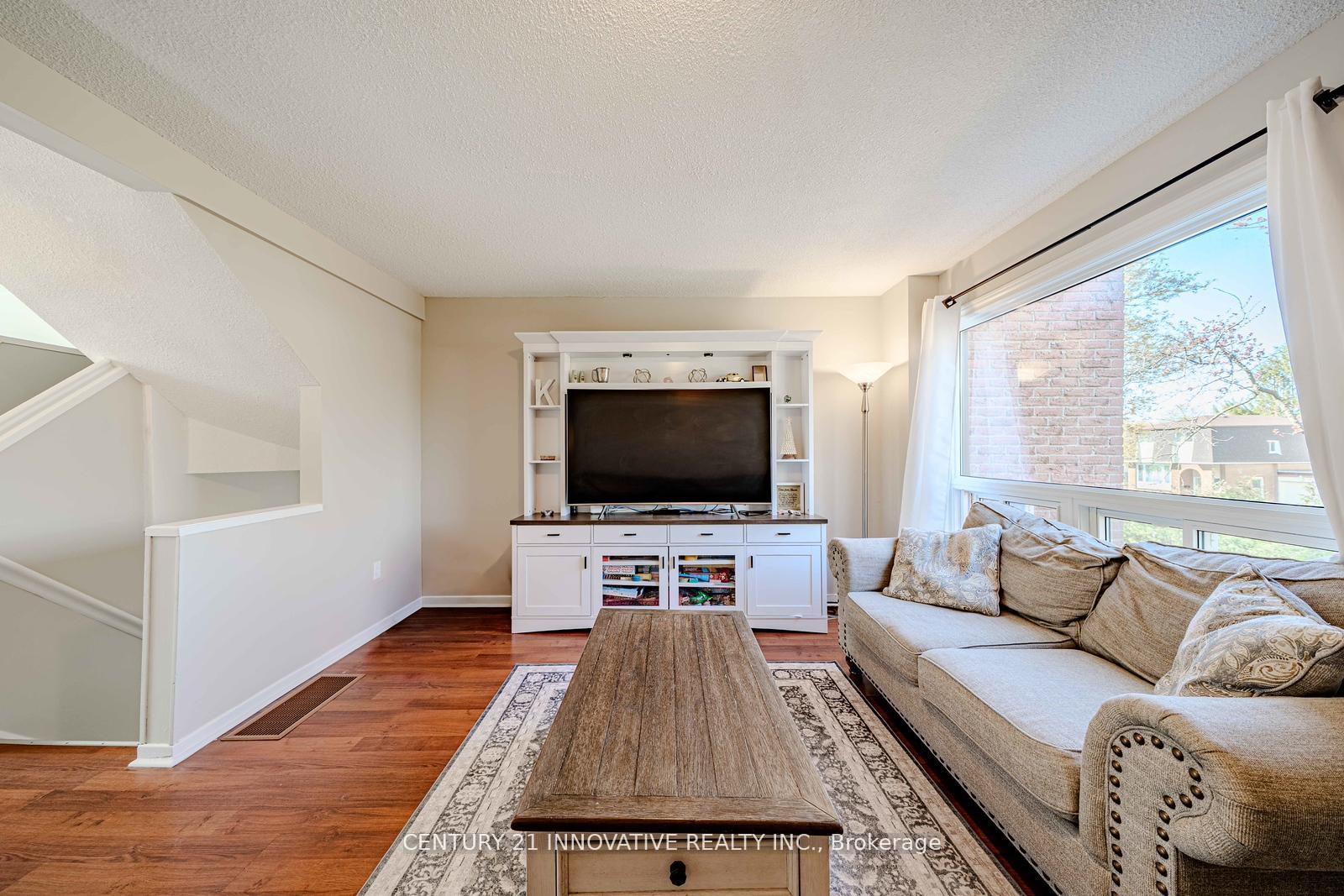 Photo 14 of 35 The Bridle Path, Clarington, Bowmanville — HOMEH