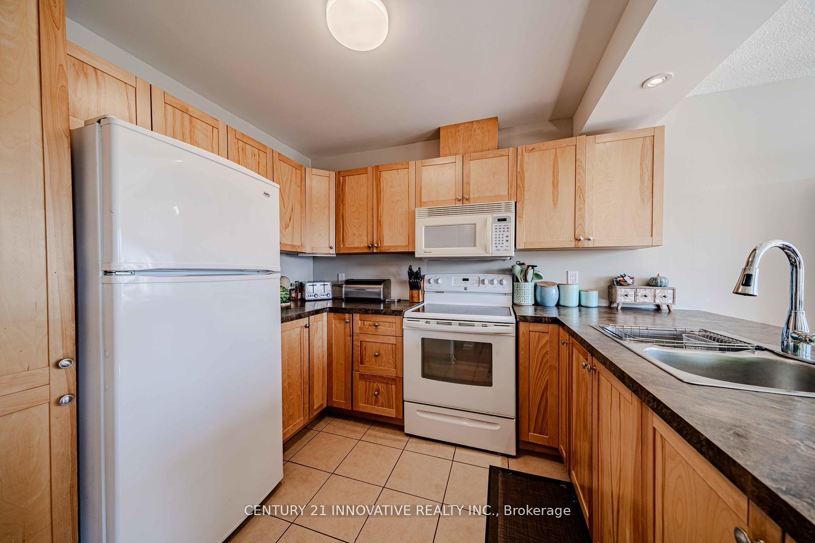 Photo 18 of 35 The Bridle Path, Clarington, Bowmanville — HOMEH