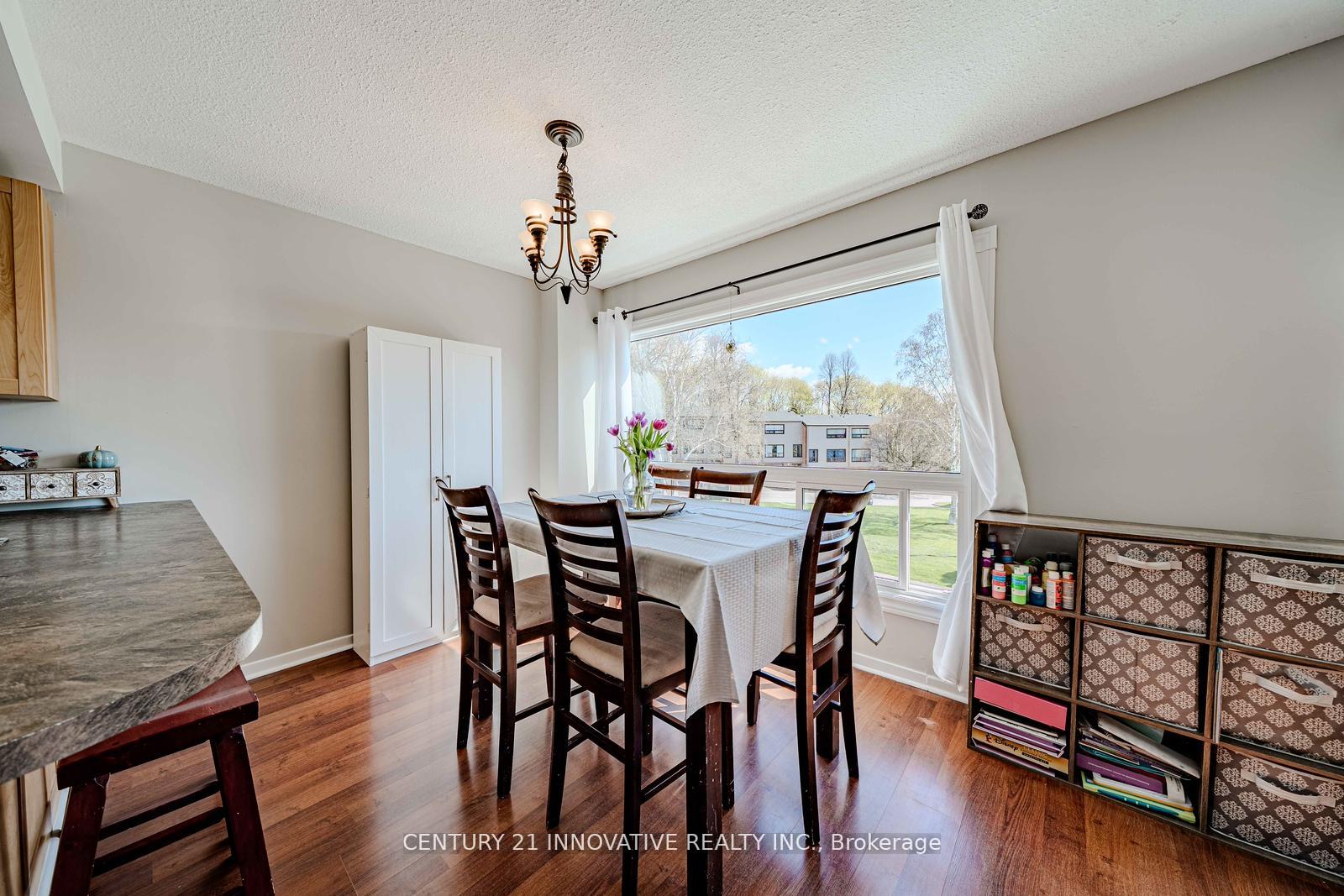 Photo 20 of 35 The Bridle Path, Clarington, Bowmanville — HOMEH