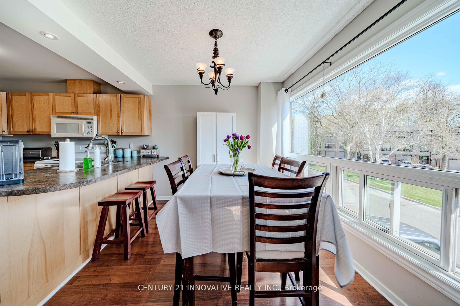 Photo 21 of 35 The Bridle Path, Clarington, Bowmanville — HOMEH