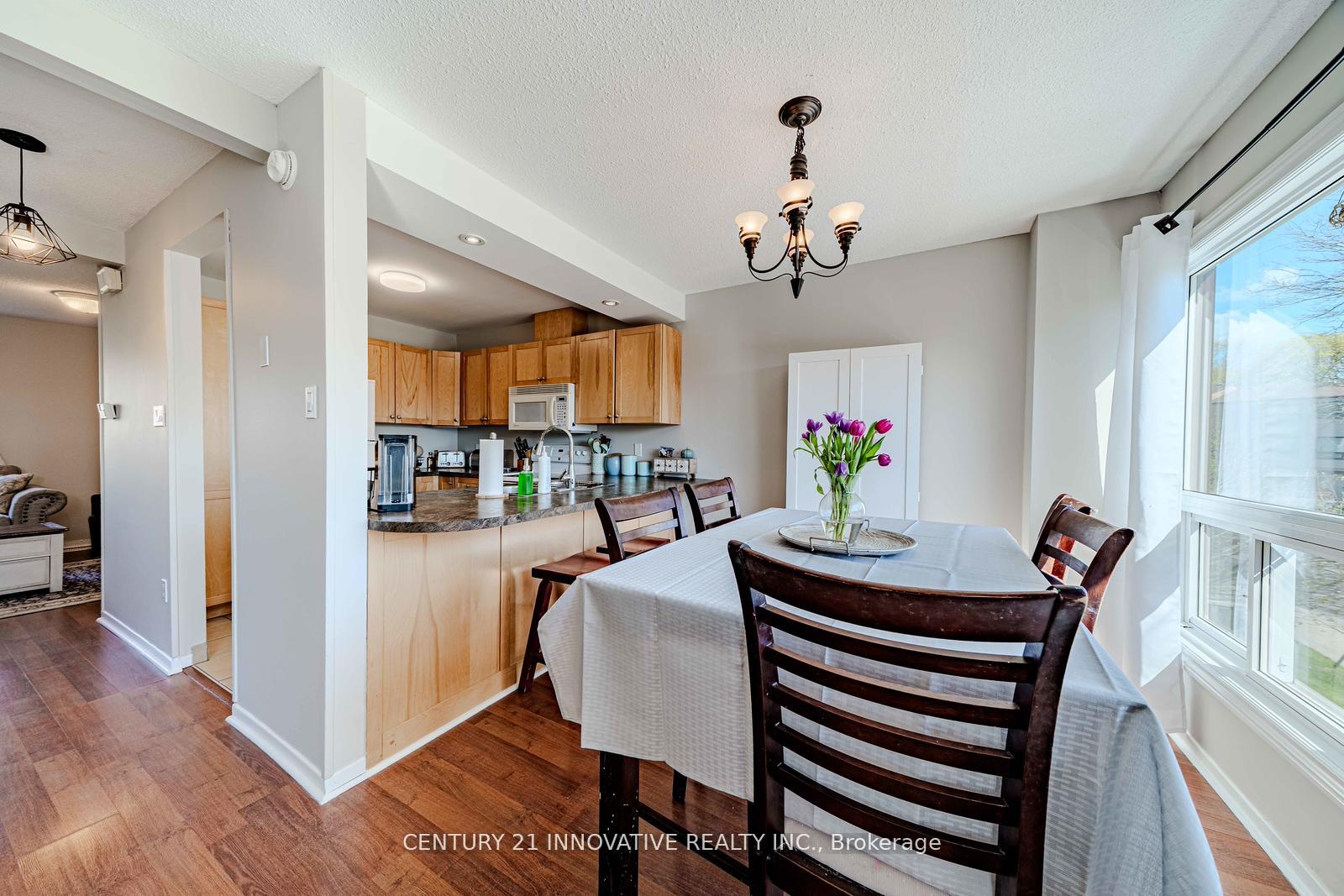 Photo 22 of 35 The Bridle Path, Clarington, Bowmanville — HOMEH