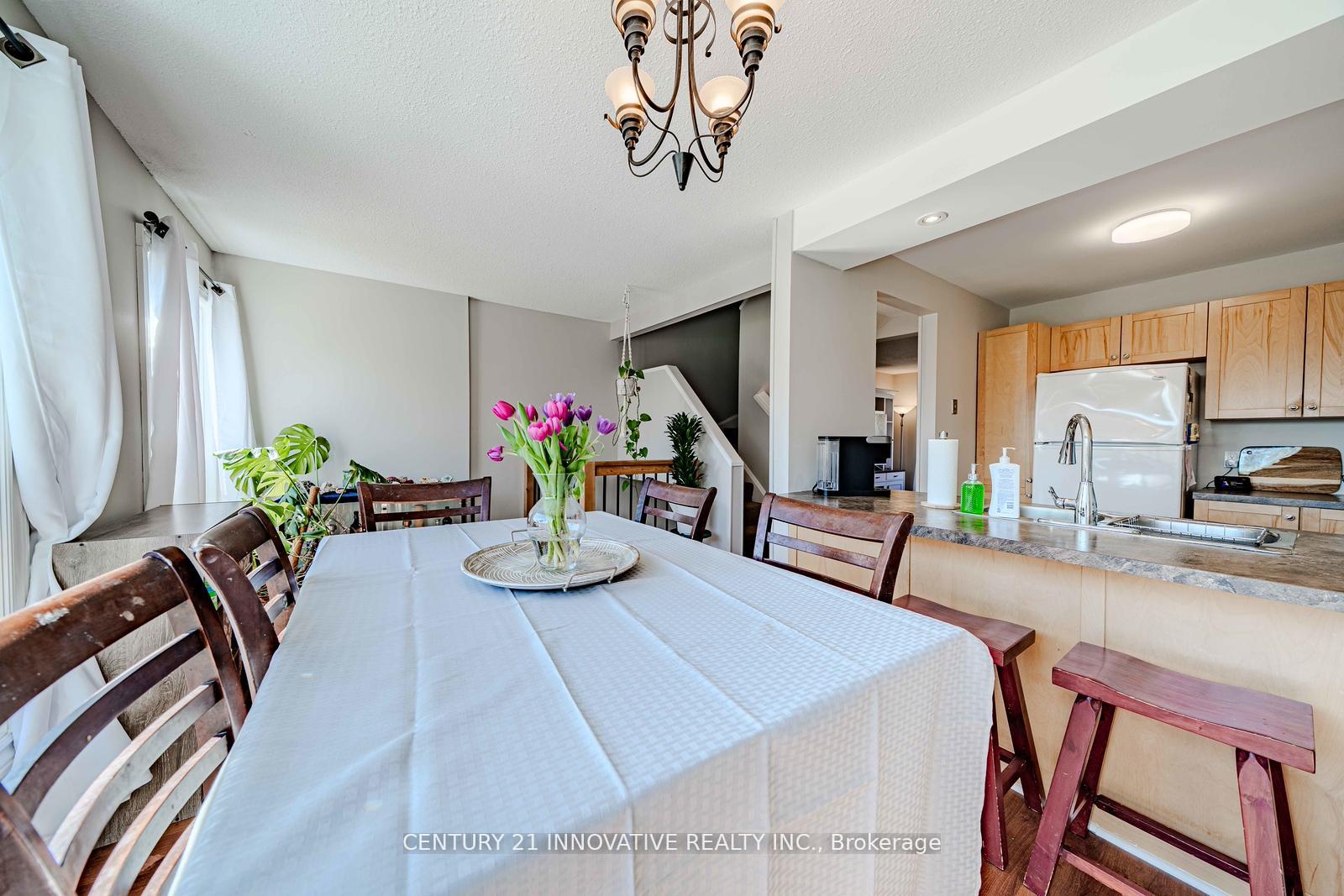 Photo 23 of 35 The Bridle Path, Clarington, Bowmanville — HOMEH