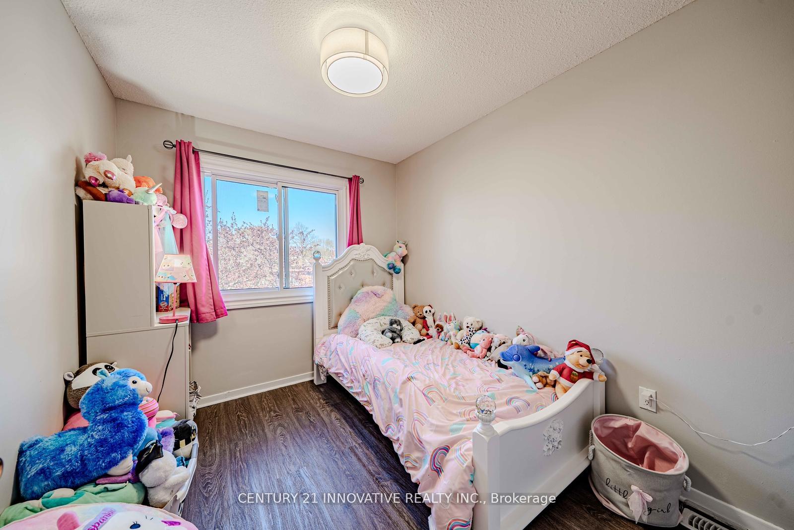 Photo 27 of 35 The Bridle Path, Clarington, Bowmanville — HOMEH