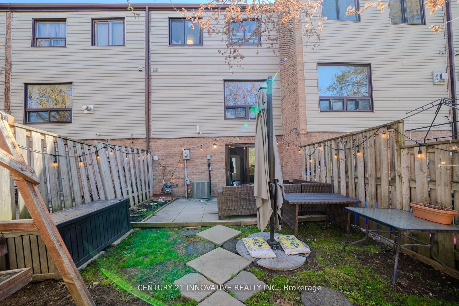 Photo 47 of 35 The Bridle Path, Clarington, Bowmanville — HOMEH