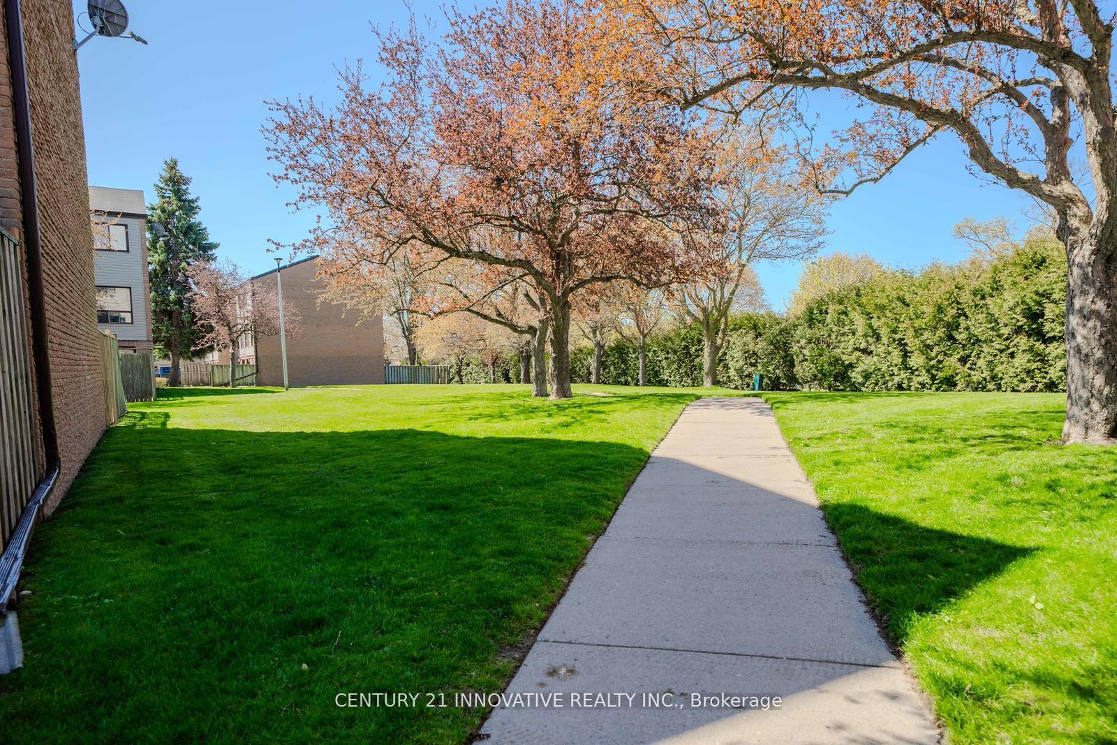 Photo 48 of 35 The Bridle Path, Clarington, Bowmanville — HOMEH