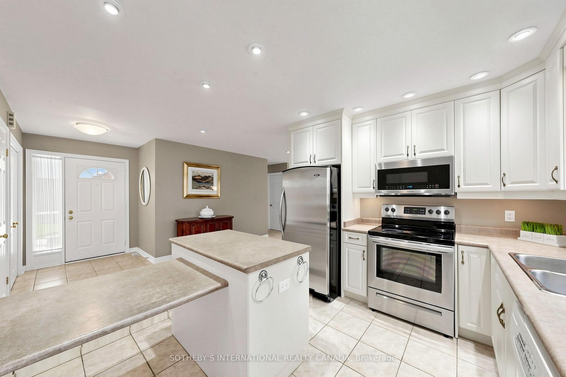 Photo 15 of 3454 Frederick Avenue, Lincoln, Lincoln-Jordan/Vineland — HOMEH