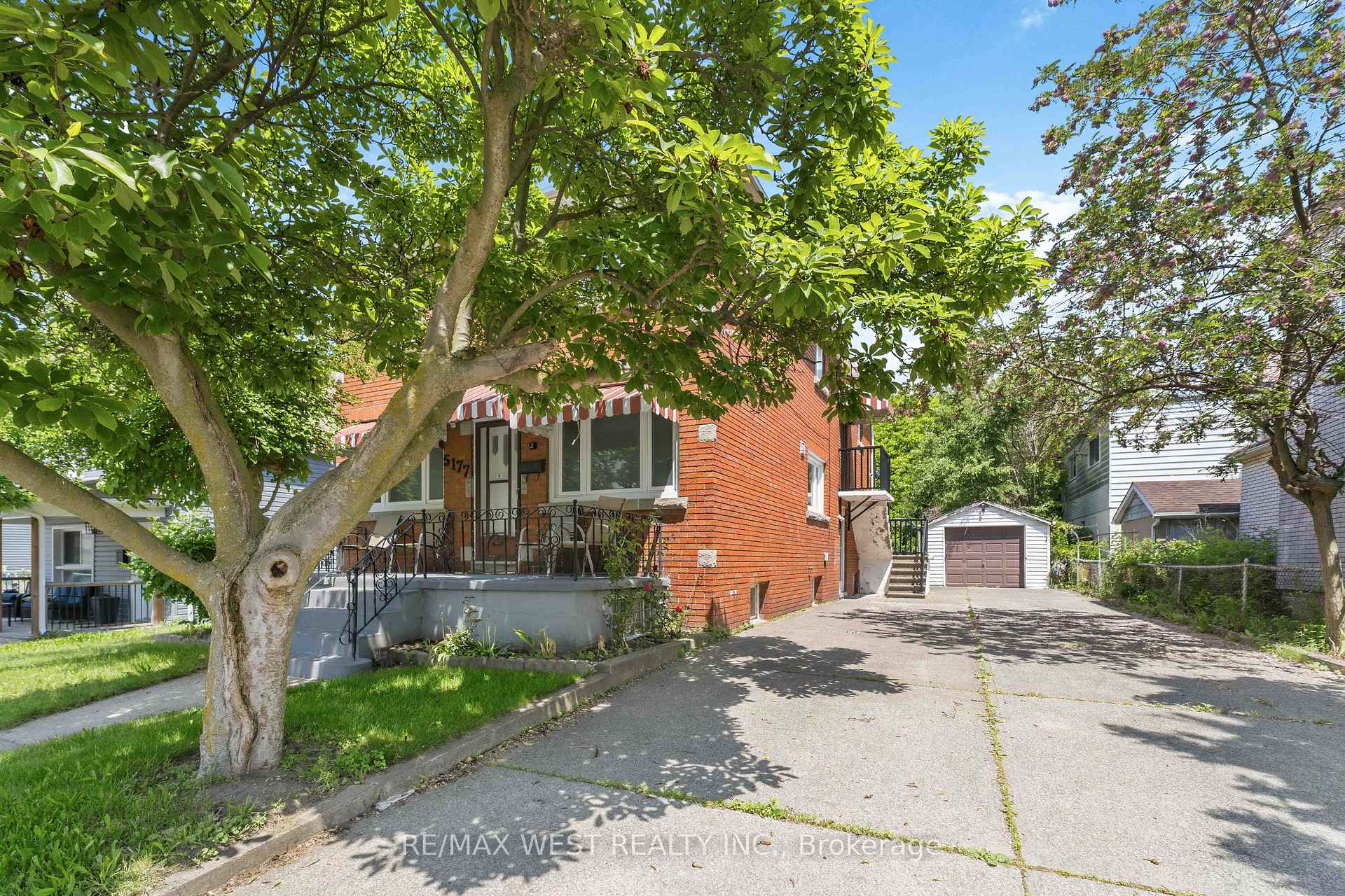 Photo 1 of 5177 Kitchener Street, Niagara Falls, Clifton Hill — HOMEH