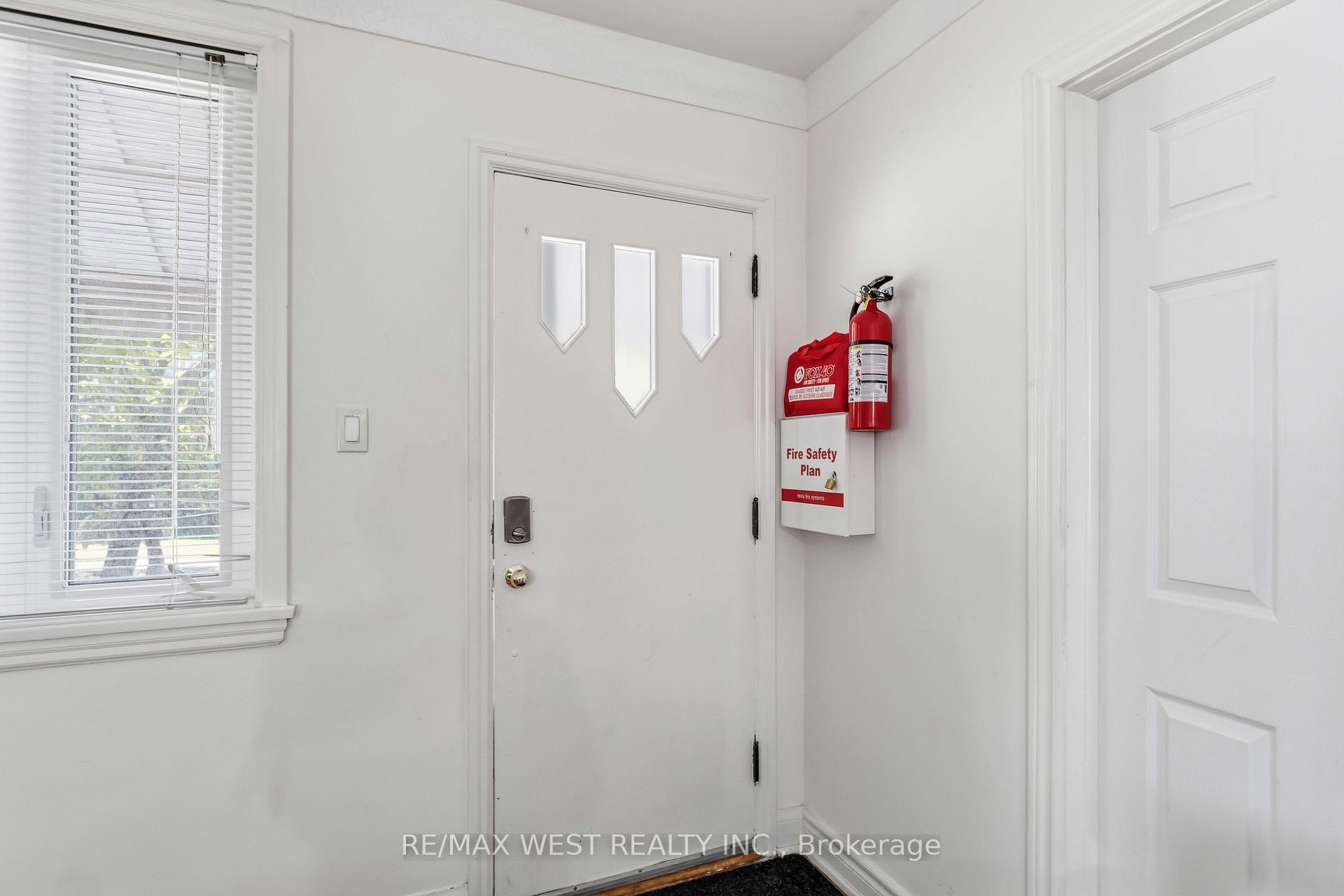 Photo 5 of 5177 Kitchener Street, Niagara Falls, Clifton Hill — HOMEH