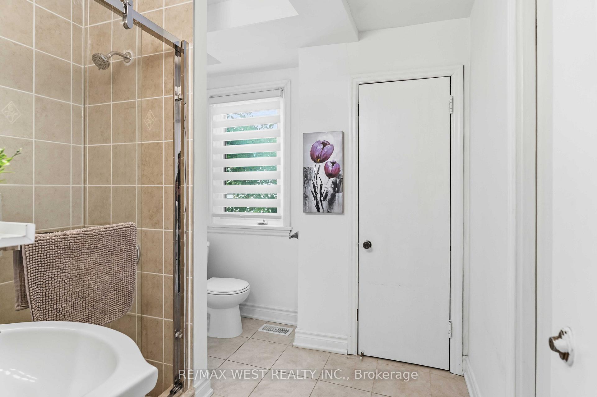 Photo 14 of 5177 Kitchener Street, Niagara Falls, Clifton Hill — HOMEH